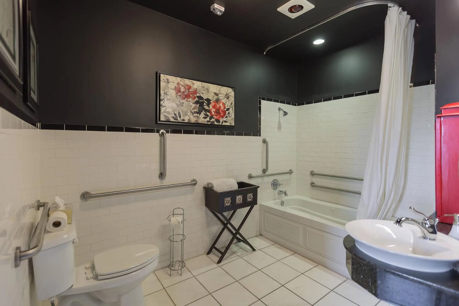 Bathroom in The Campbell Hotel