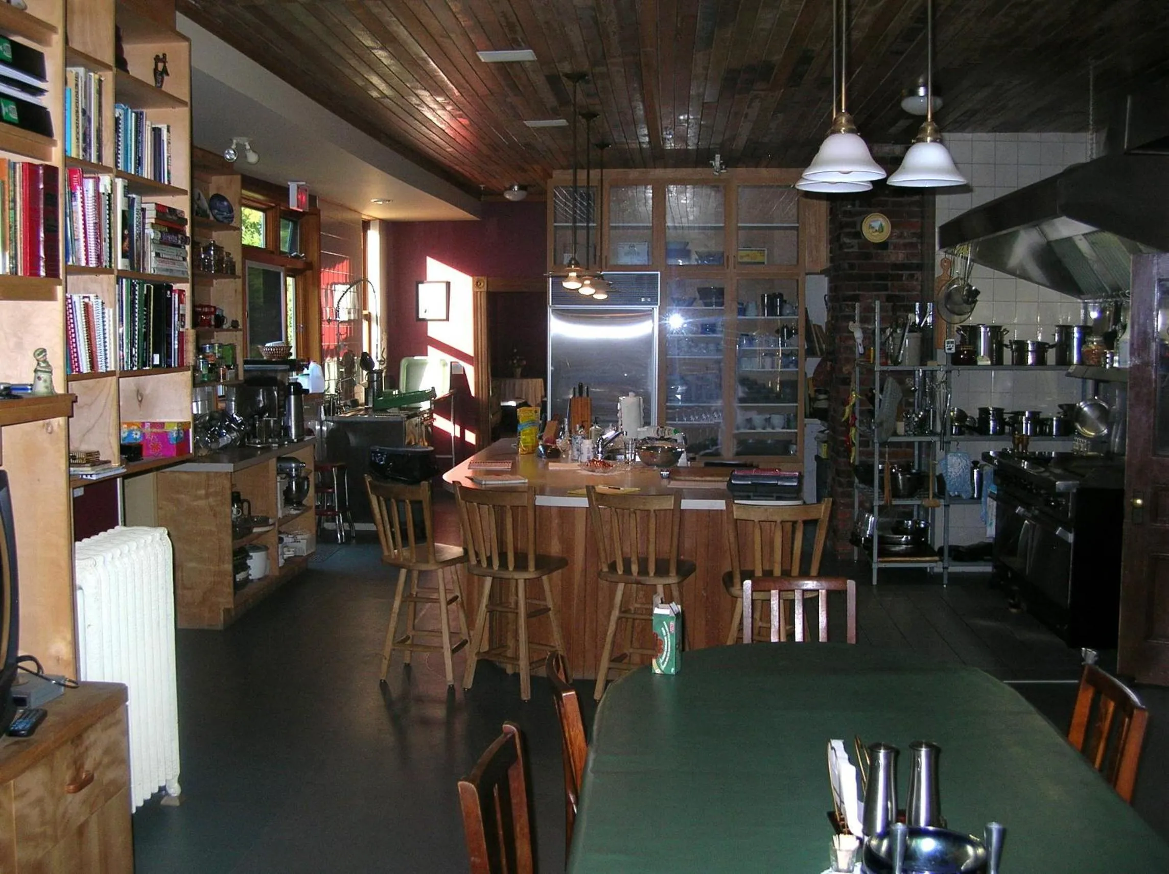 Dining area in Sasquatch Crossing Eco Lodge B&B