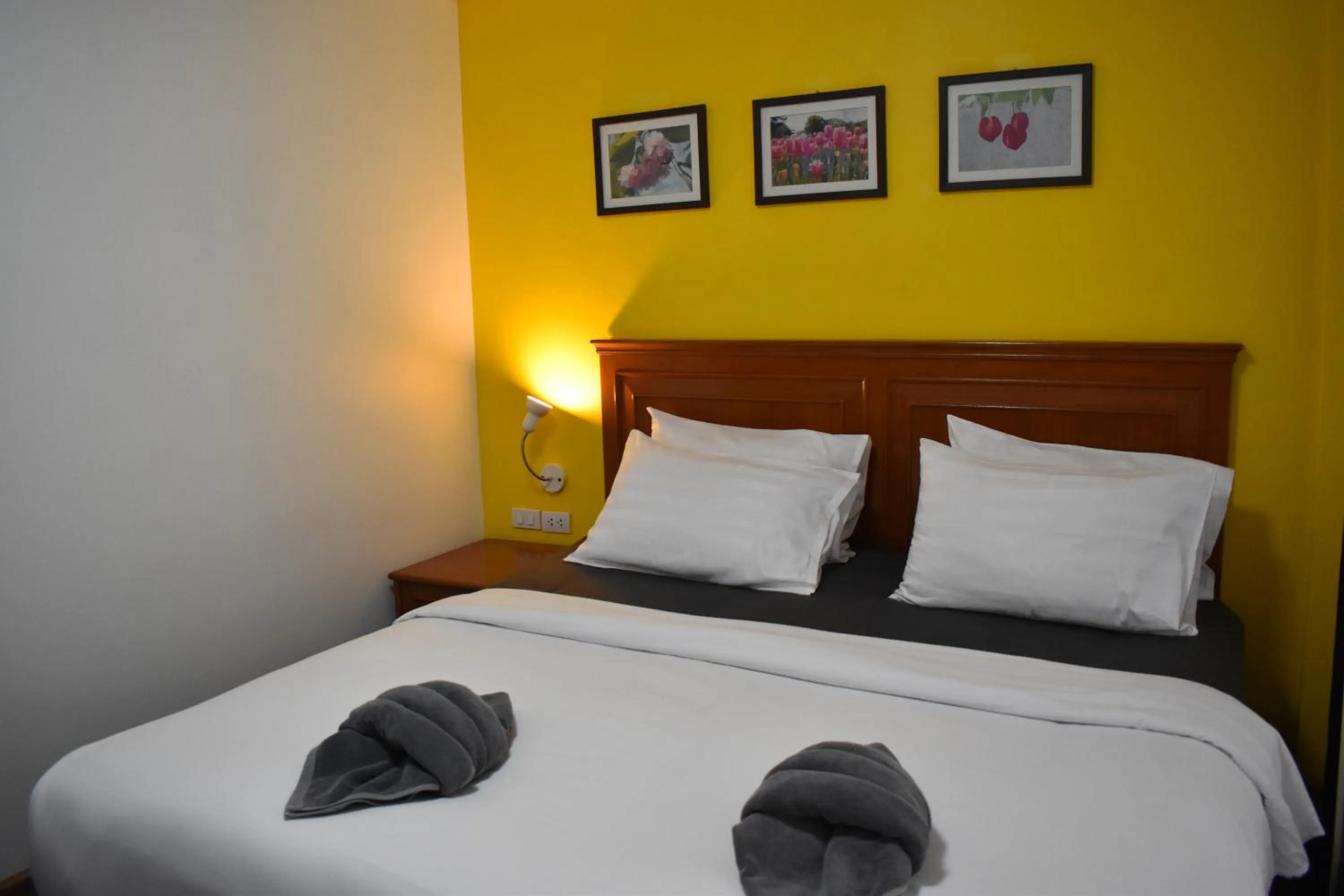 Bedroom, Bed in Sala Bua Room