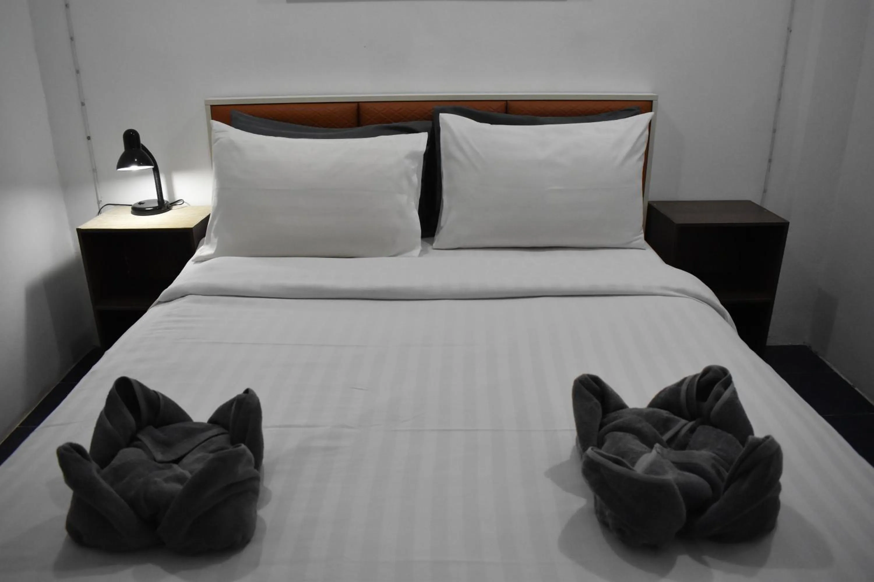 Bed in Sala Bua Room