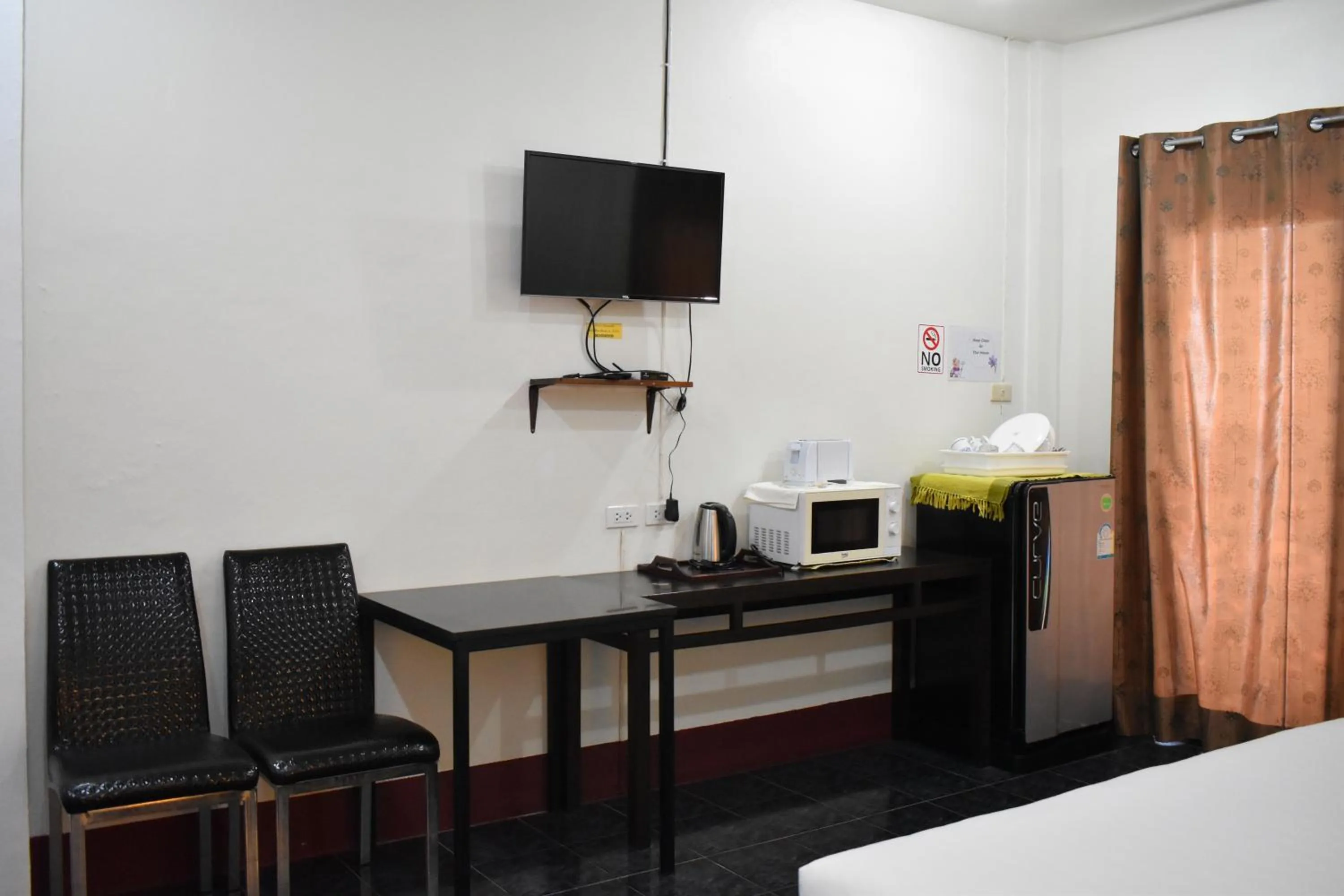 TV and multimedia in Sala Bua Room