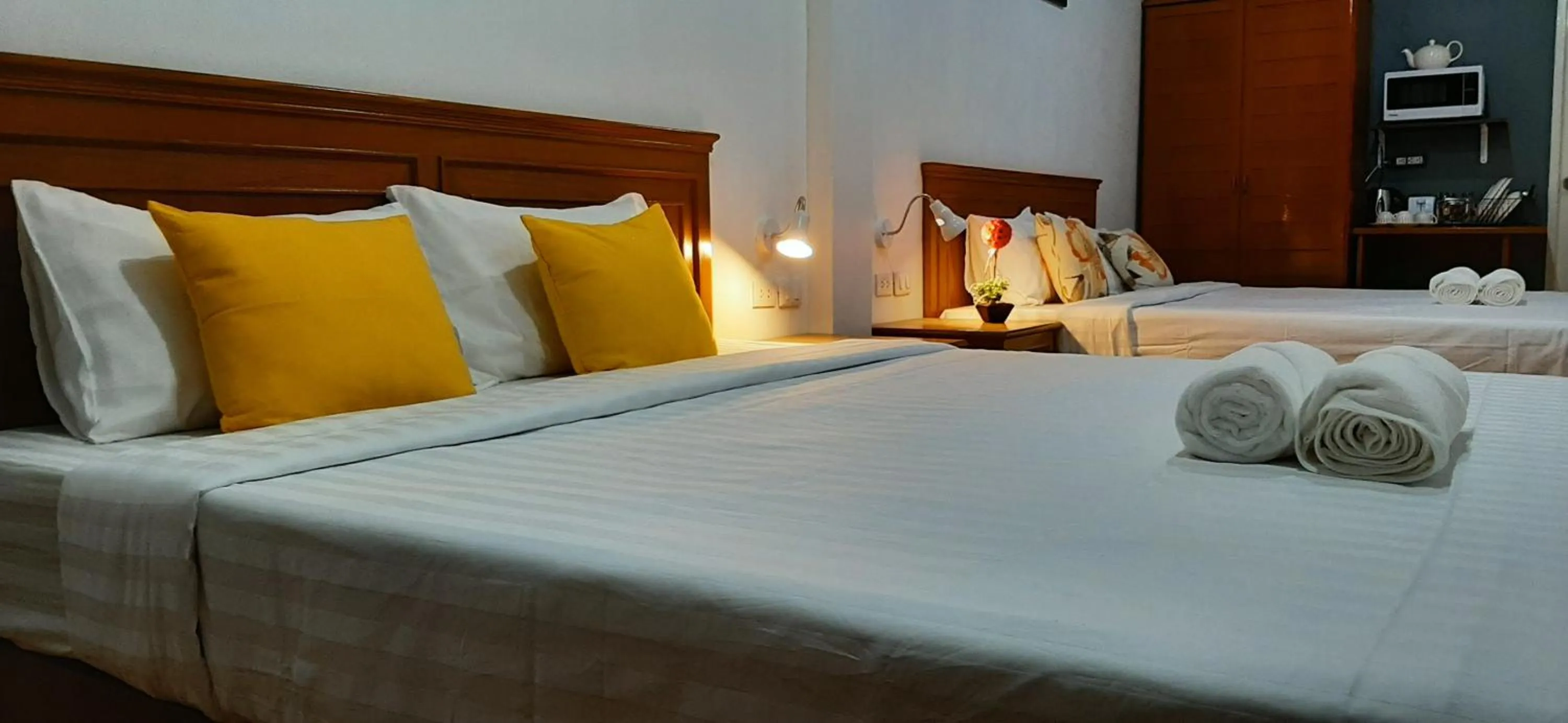 Bed in Sala Bua Room