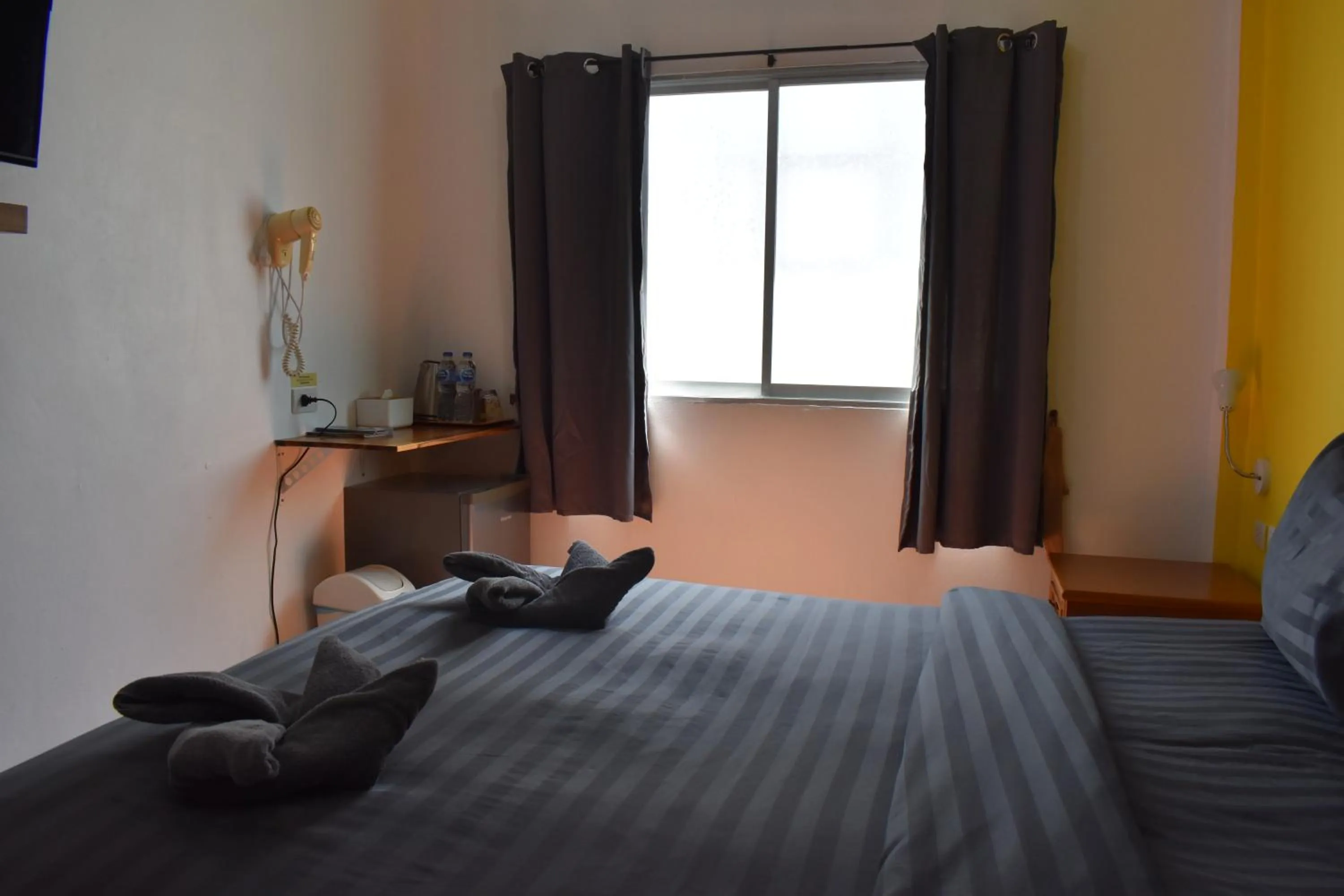 Bed in Sala Bua Room