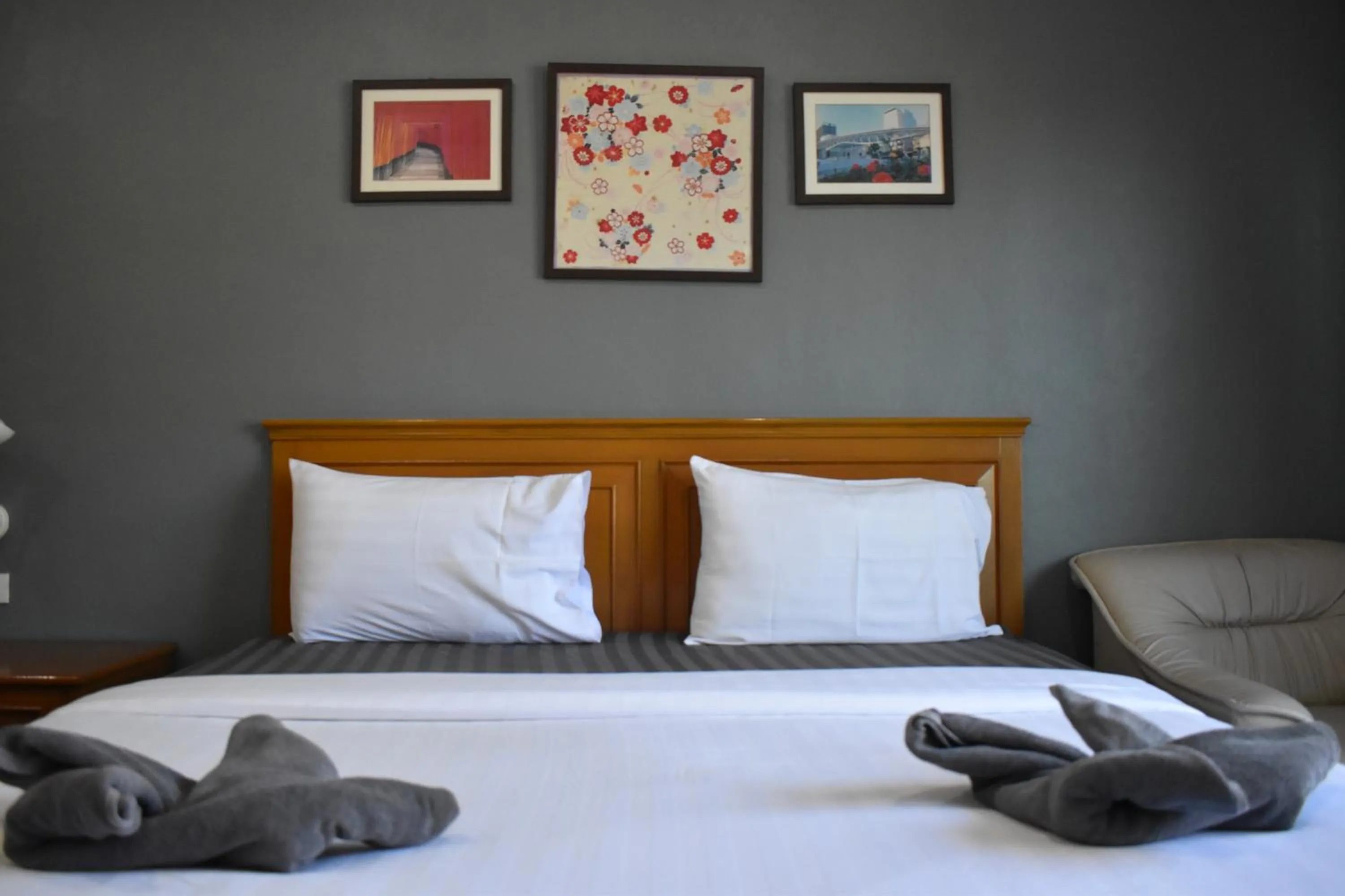 Bed in Sala Bua Room