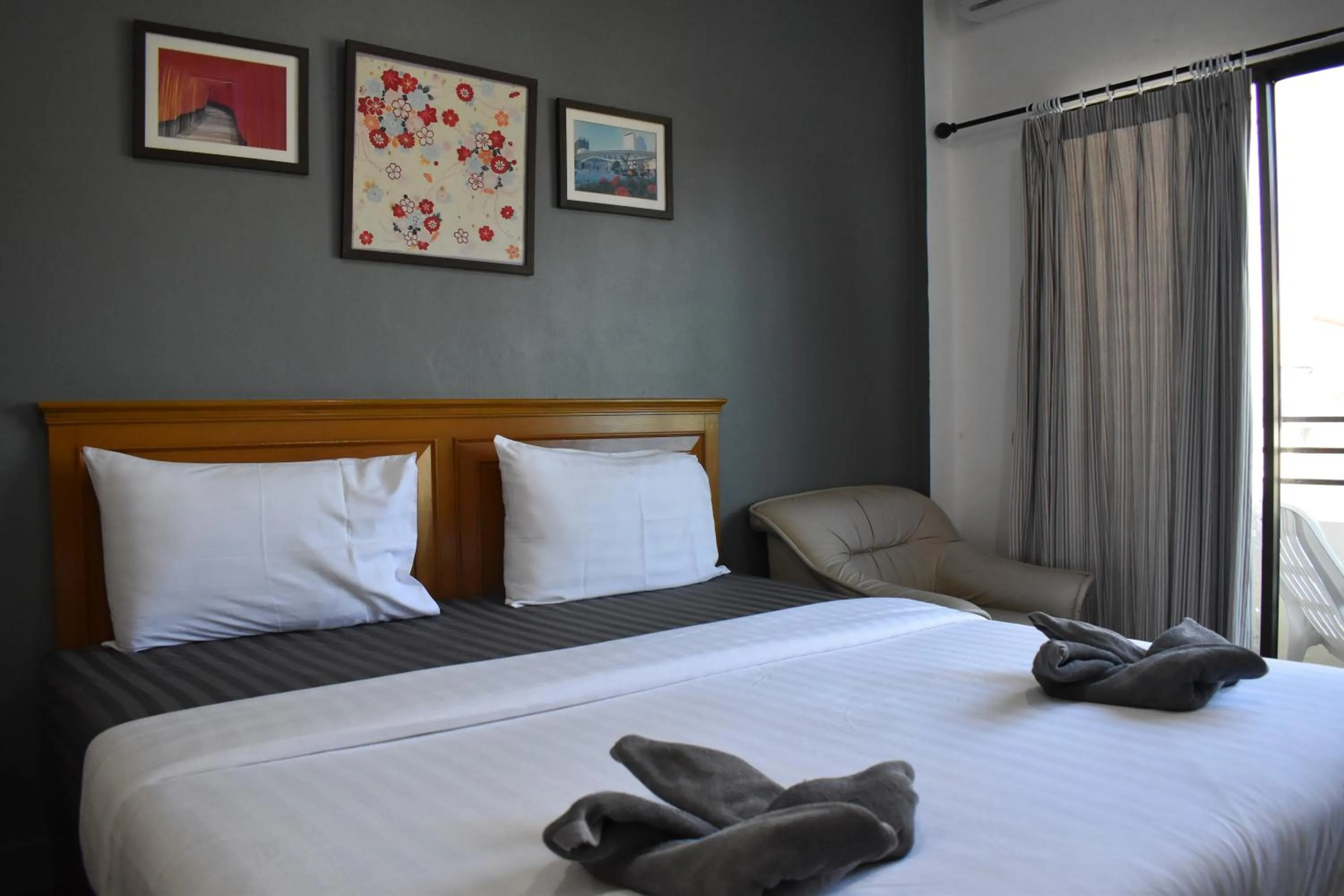 Bed in Sala Bua Room