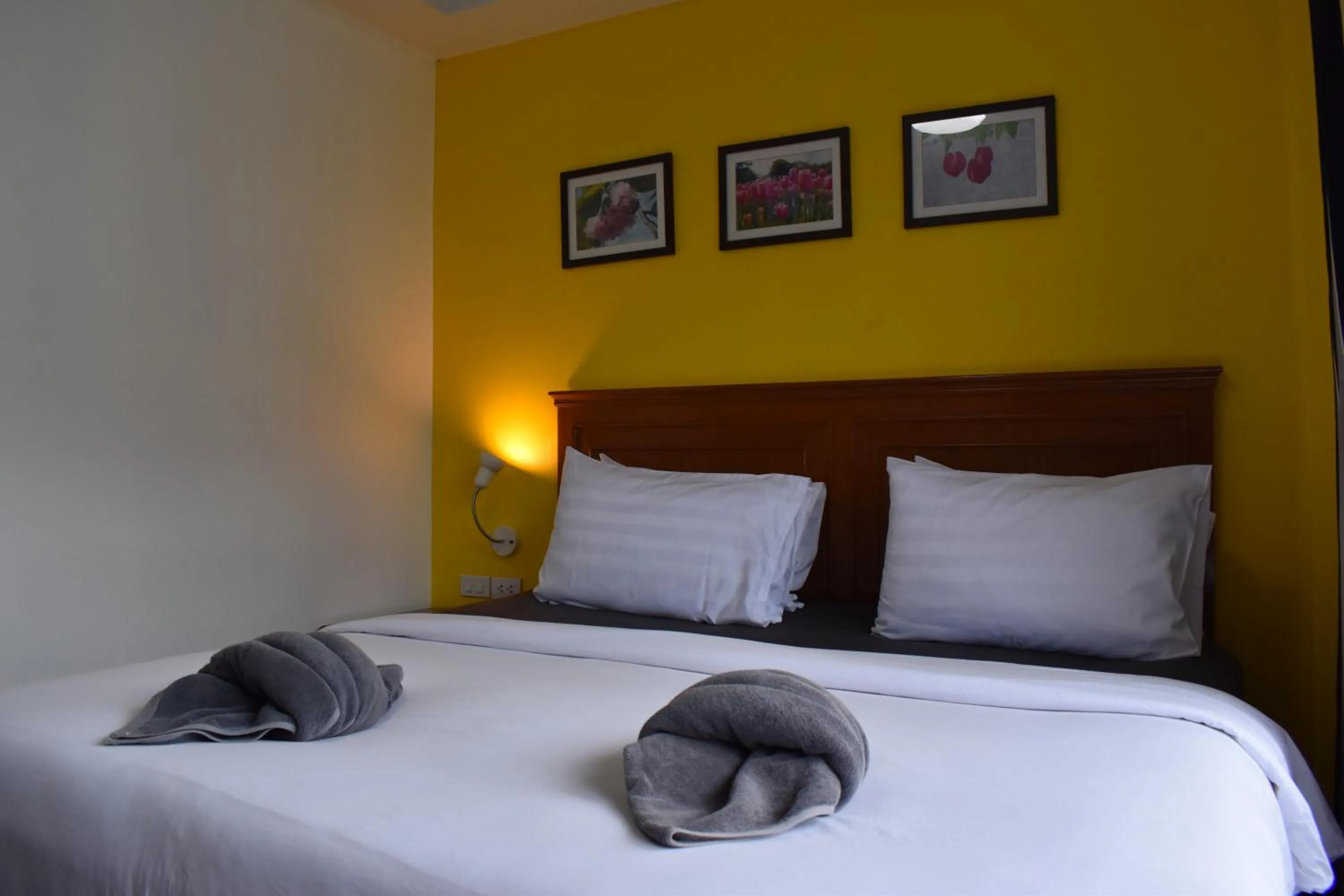 Bedroom, Bed in Sala Bua Room