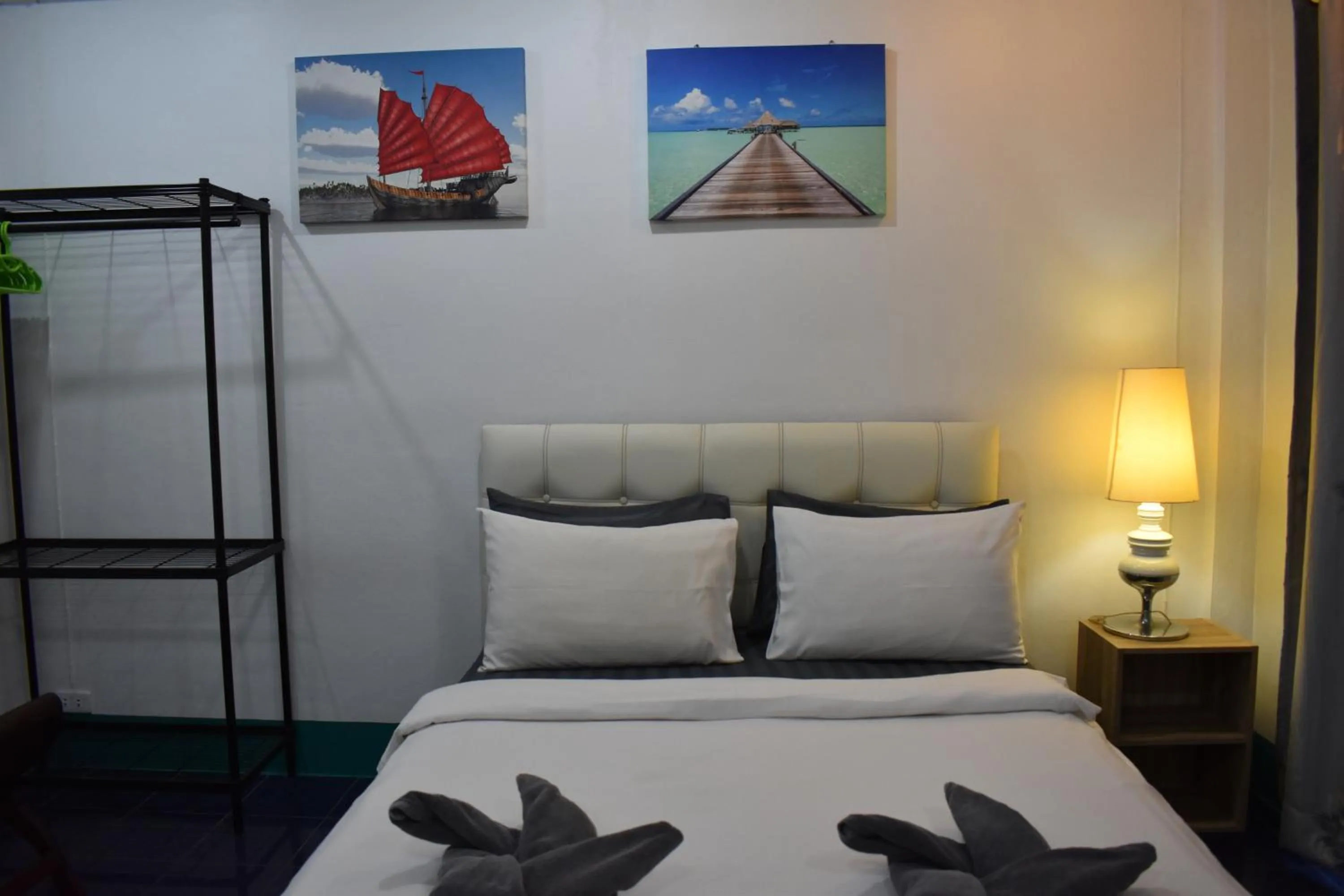 Bed in Sala Bua Room