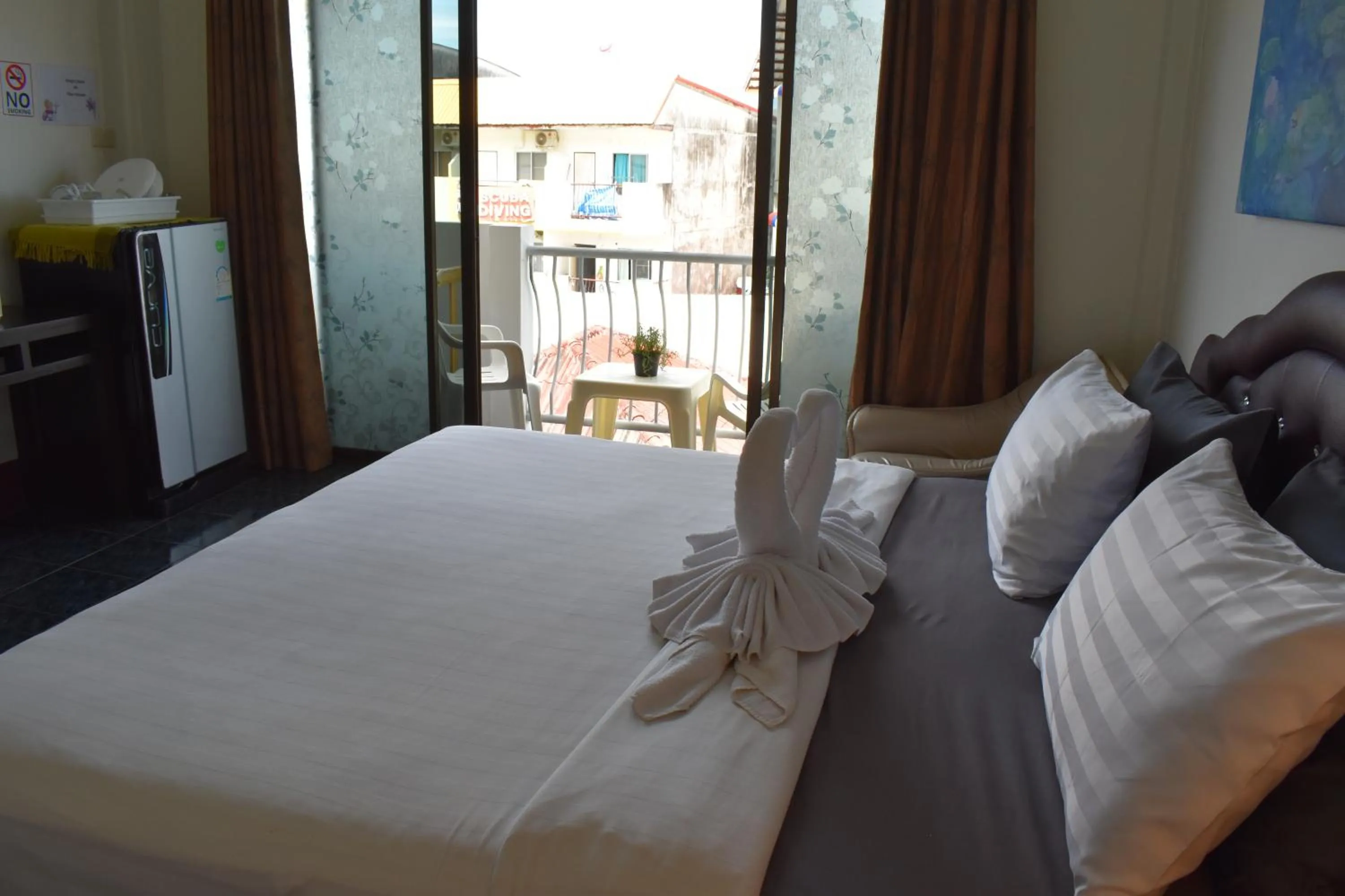 Bed in Sala Bua Room