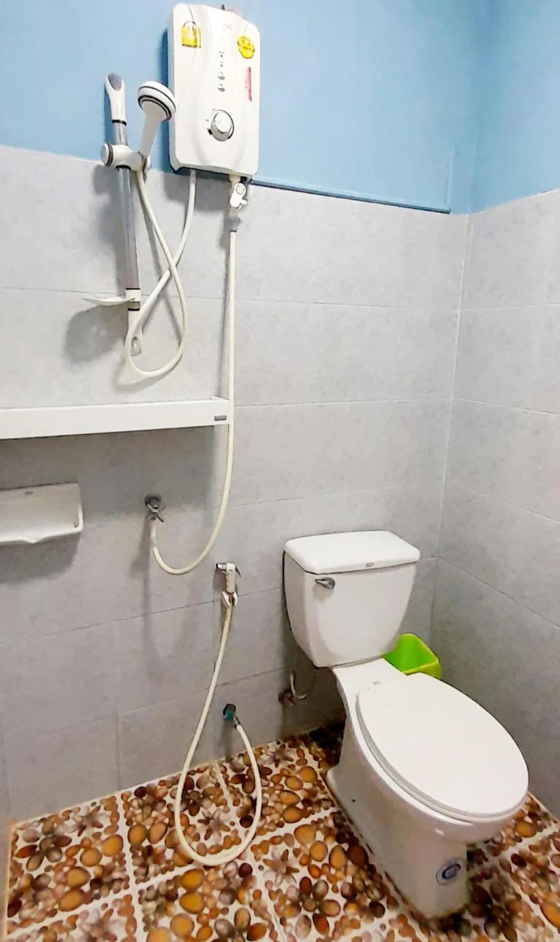 Toilet in Sala Bua Room