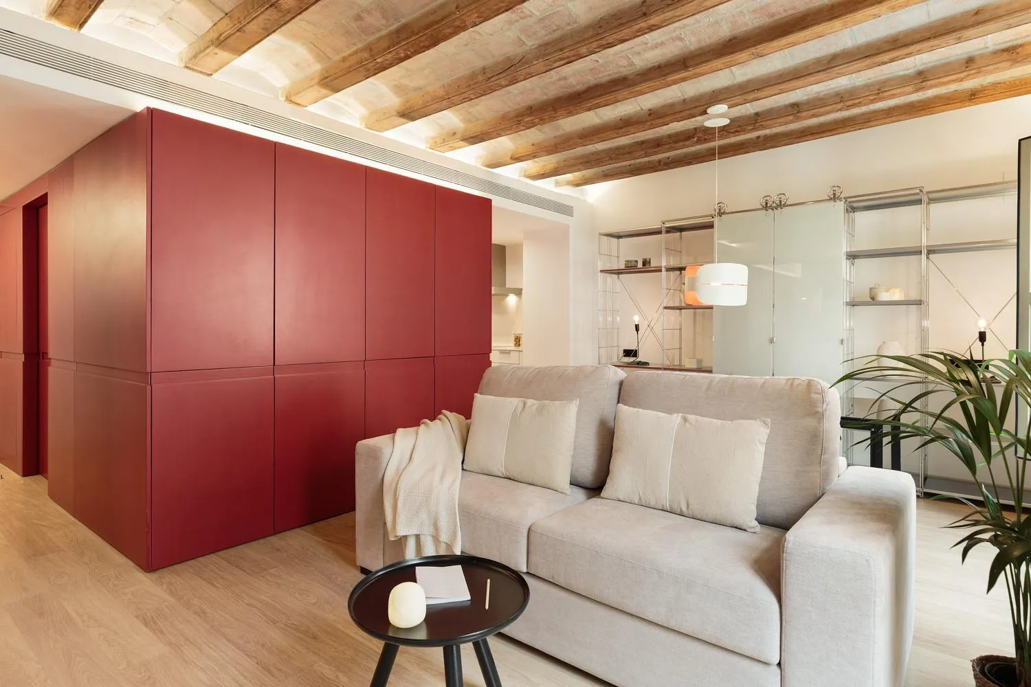 Communal lounge/ TV room in Ola Living Portaferrissa