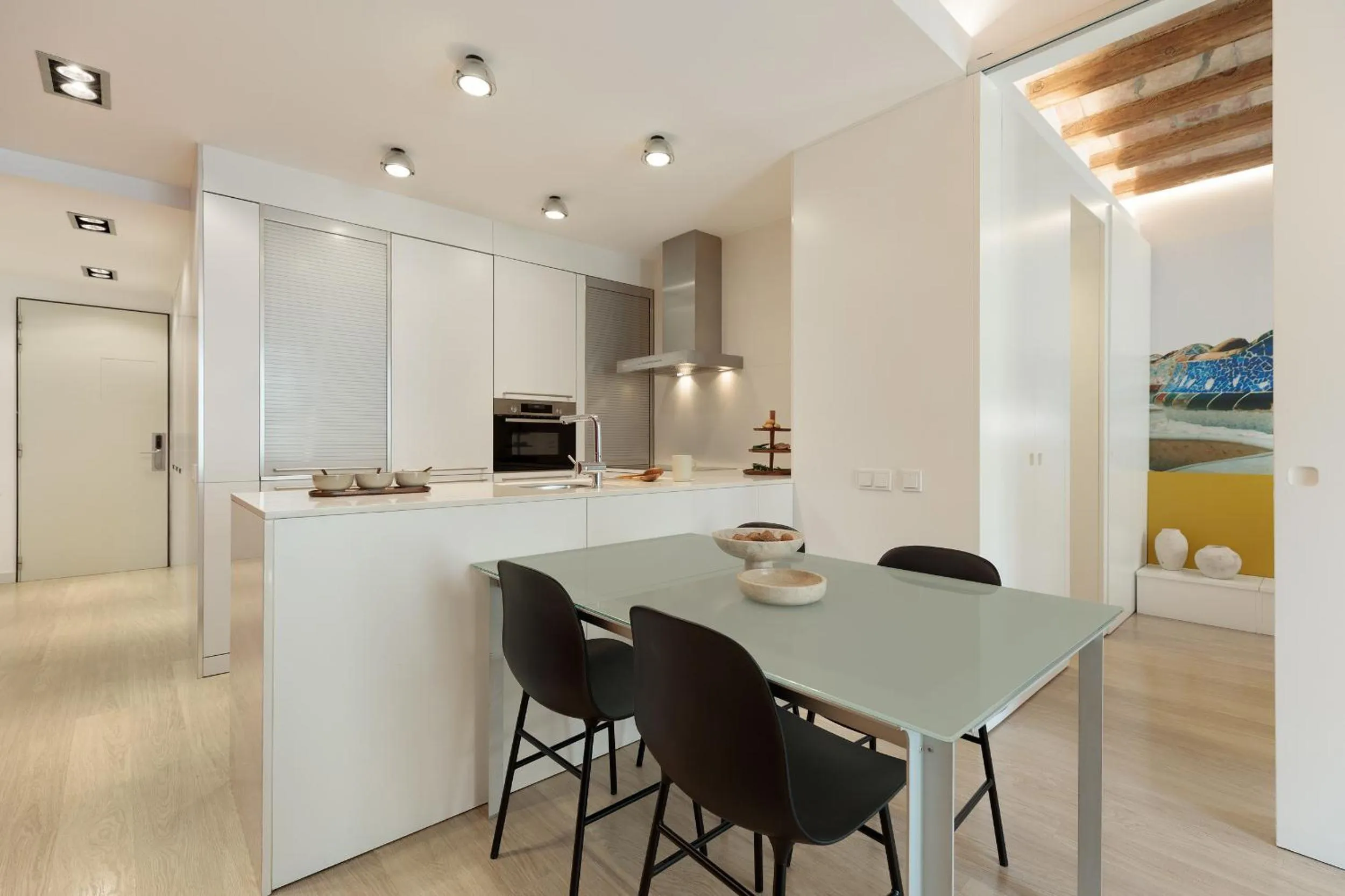 Dining area in Ola Living Portaferrissa