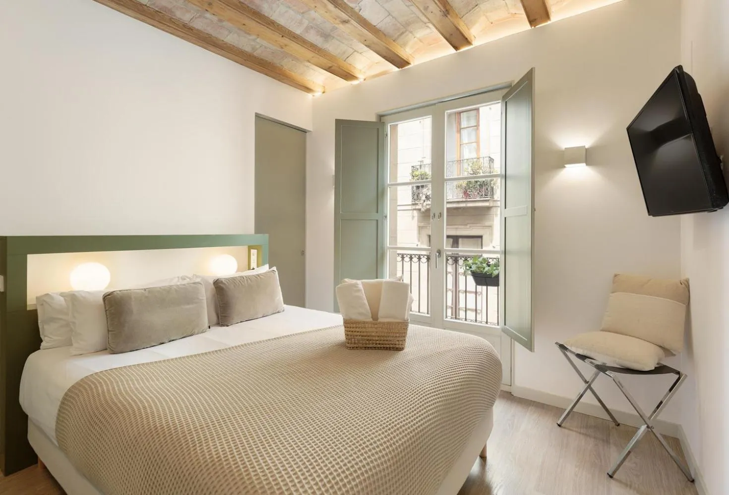 Bed in Ola Living Portaferrissa