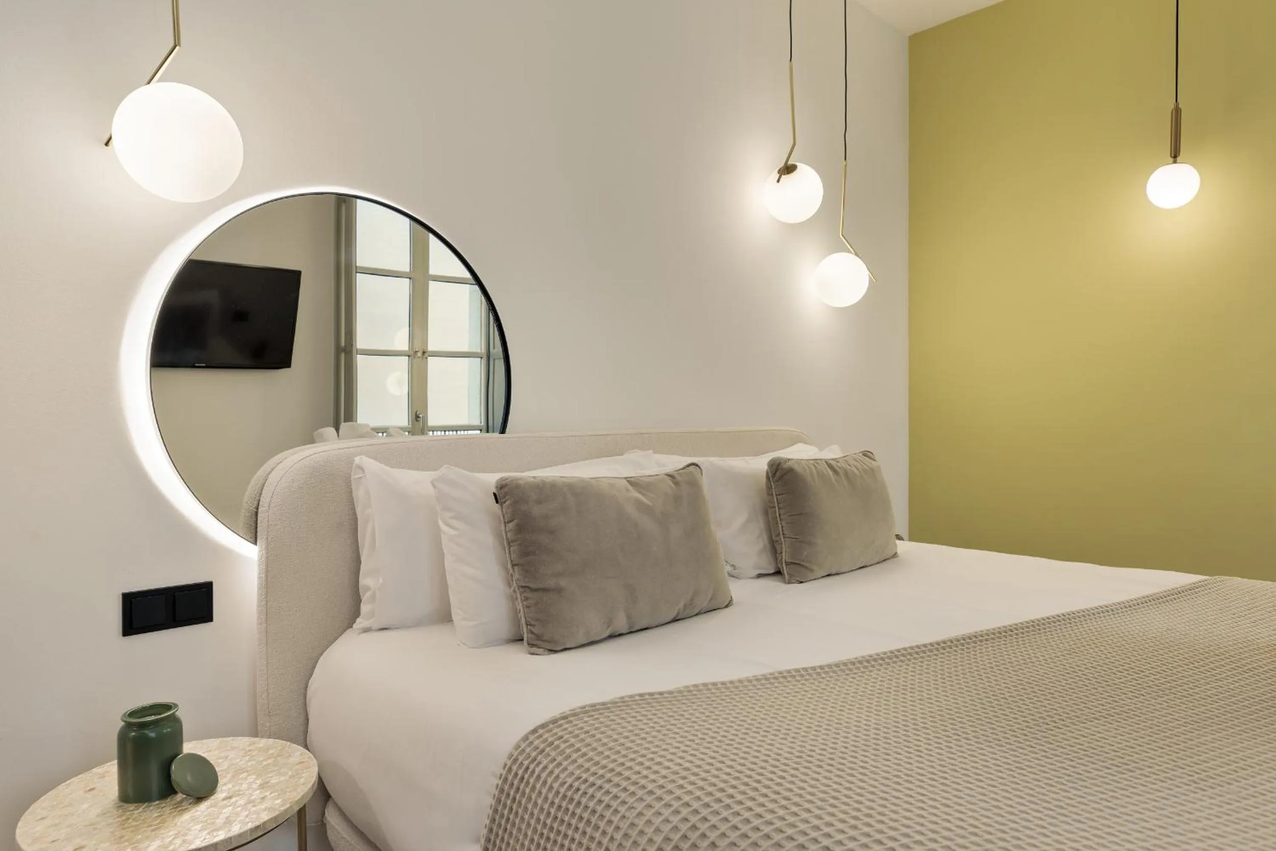 Bed in Ola Living Portaferrissa