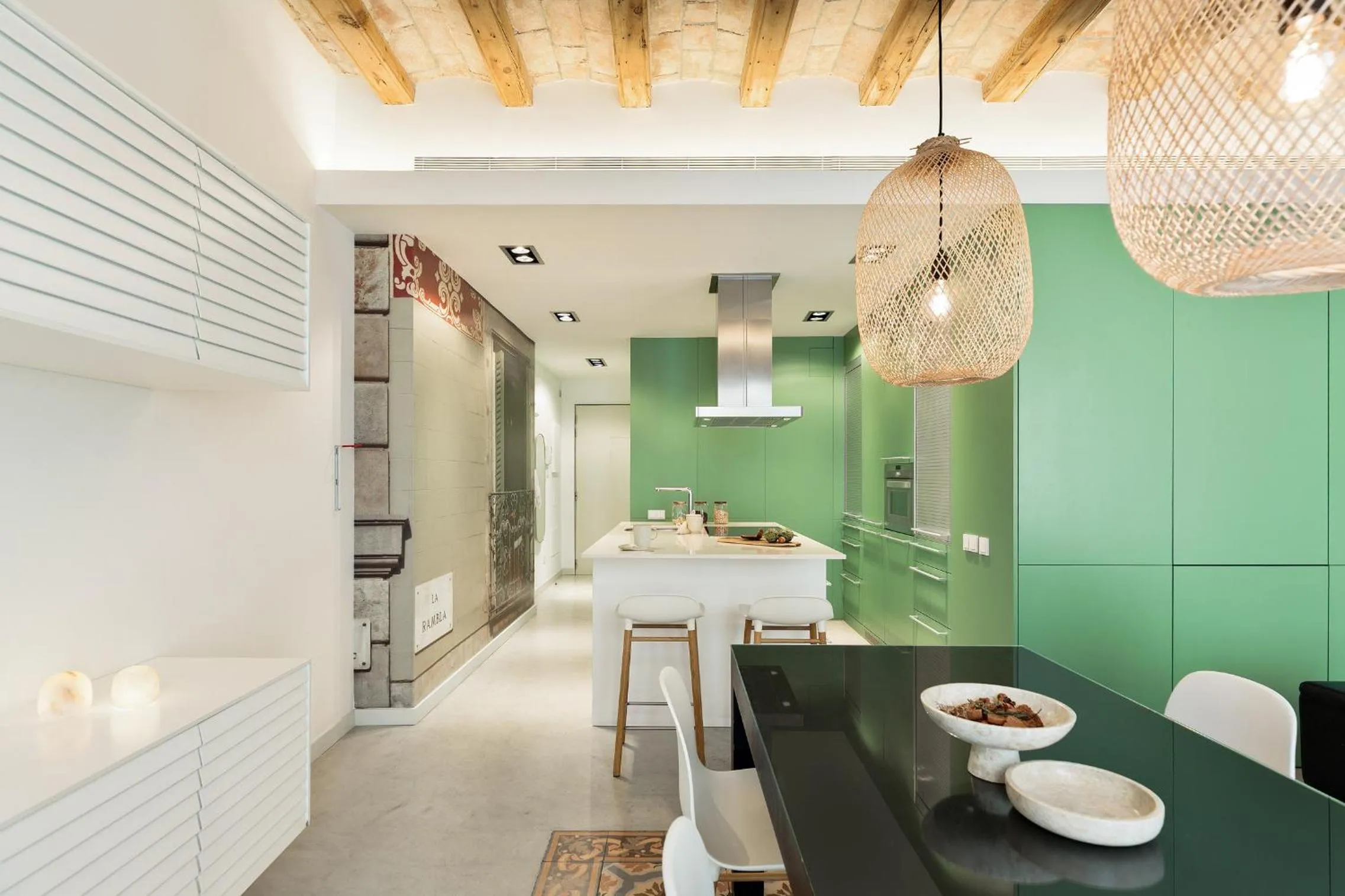 Dining area in Ola Living Portaferrissa