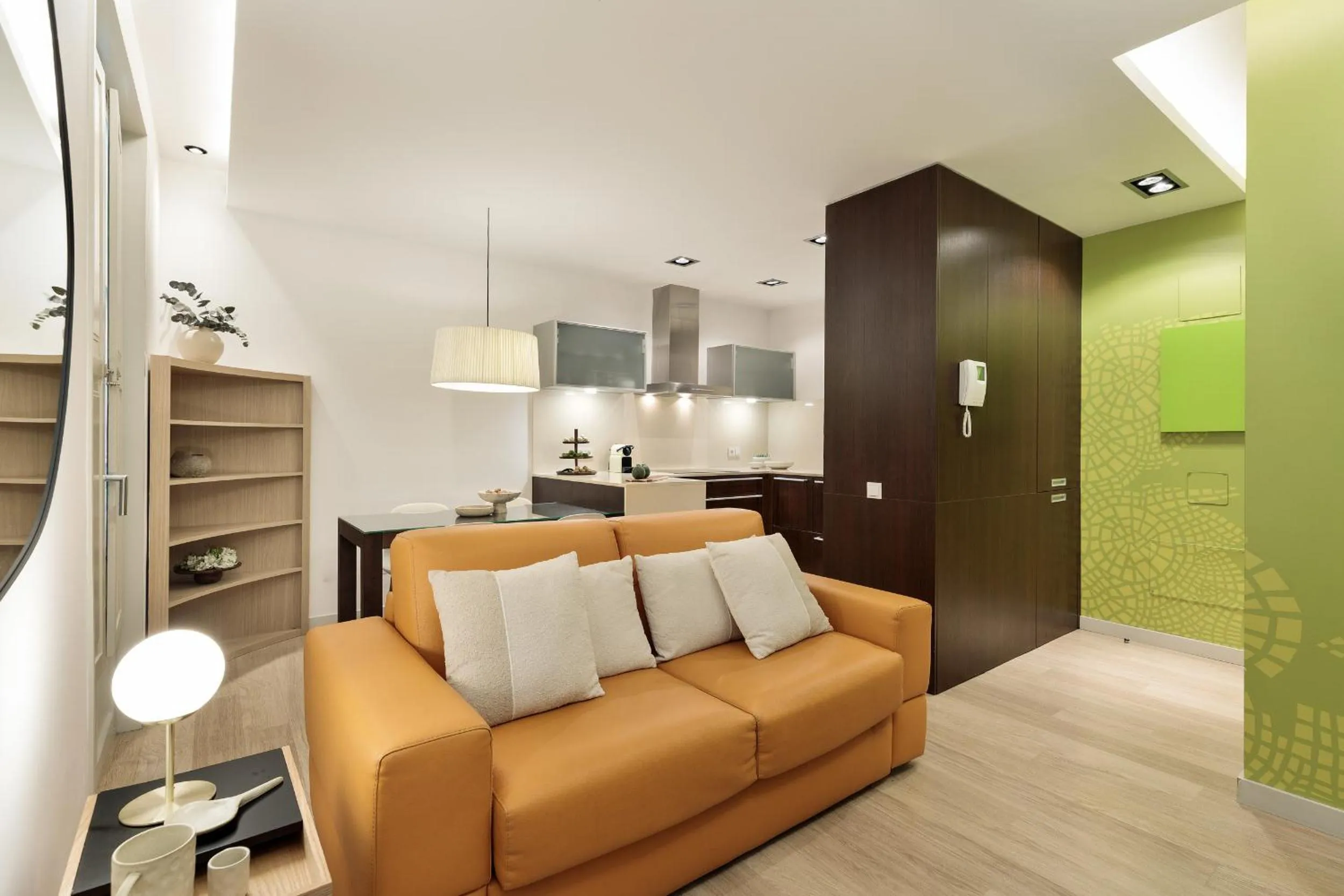 Communal lounge/ TV room in Ola Living Portaferrissa