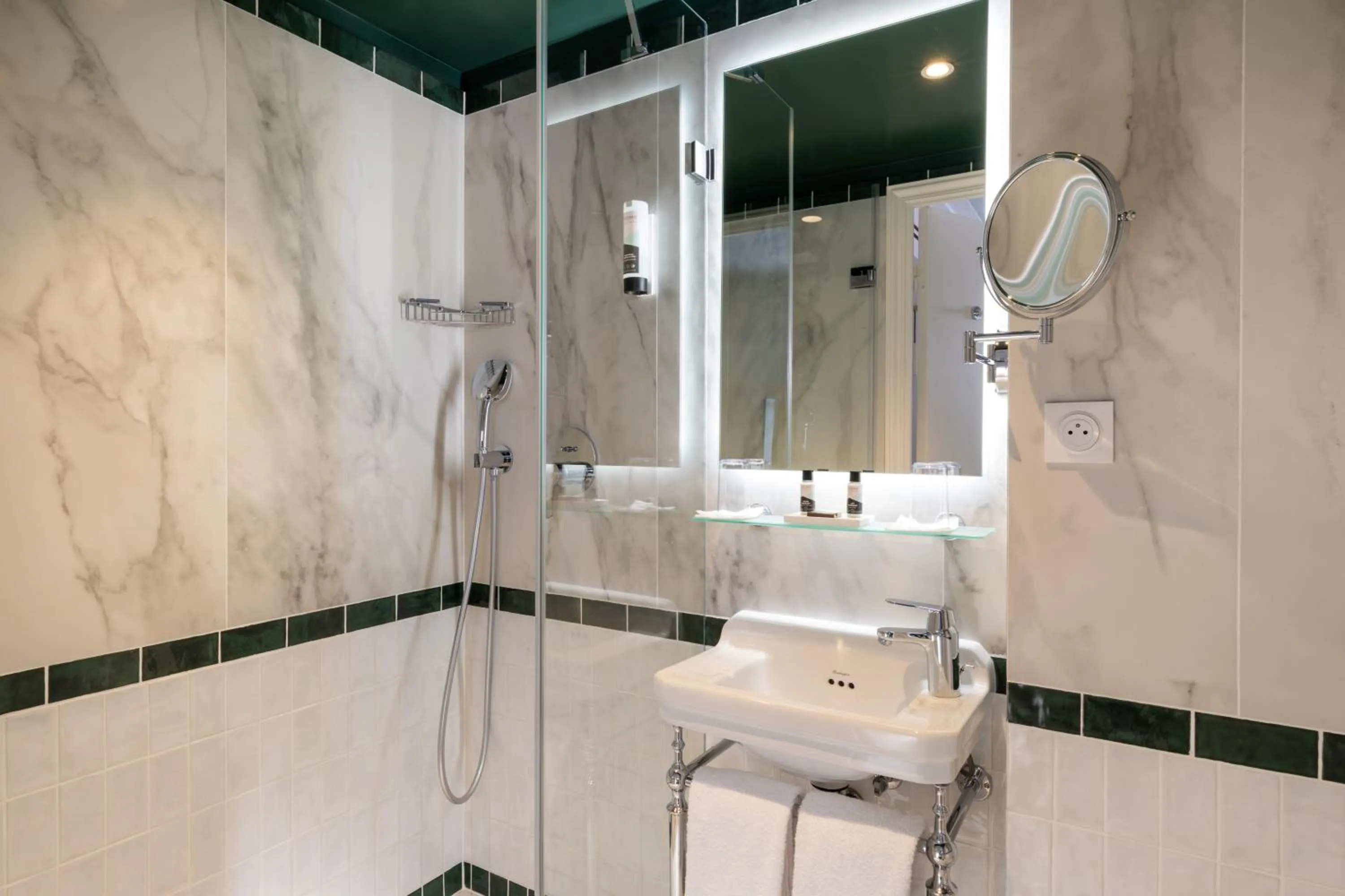 Bathroom in Almarine Eiffel Hotel & Spa by Malone