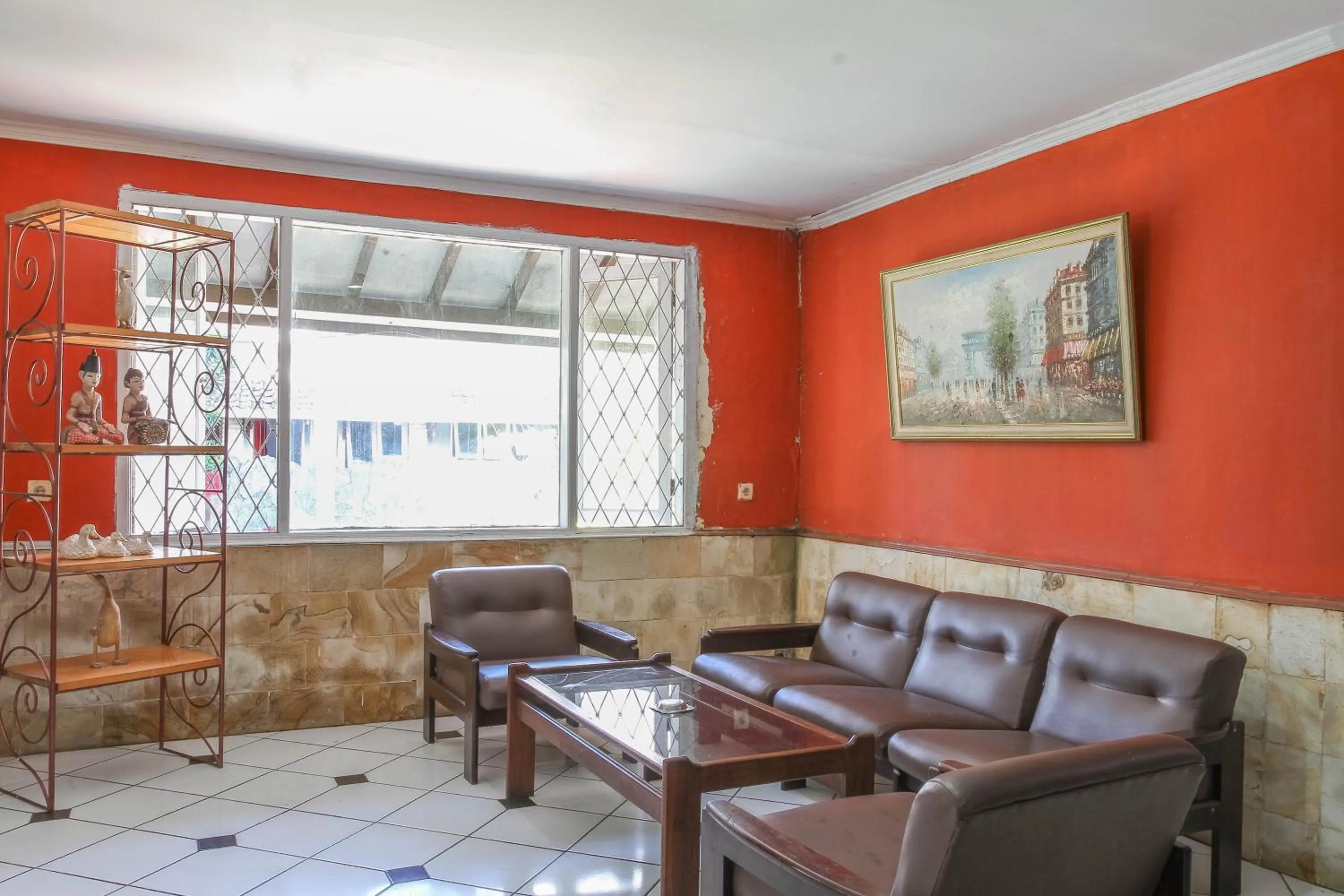 Living room in RedDoorz Plus @ Otista Garut