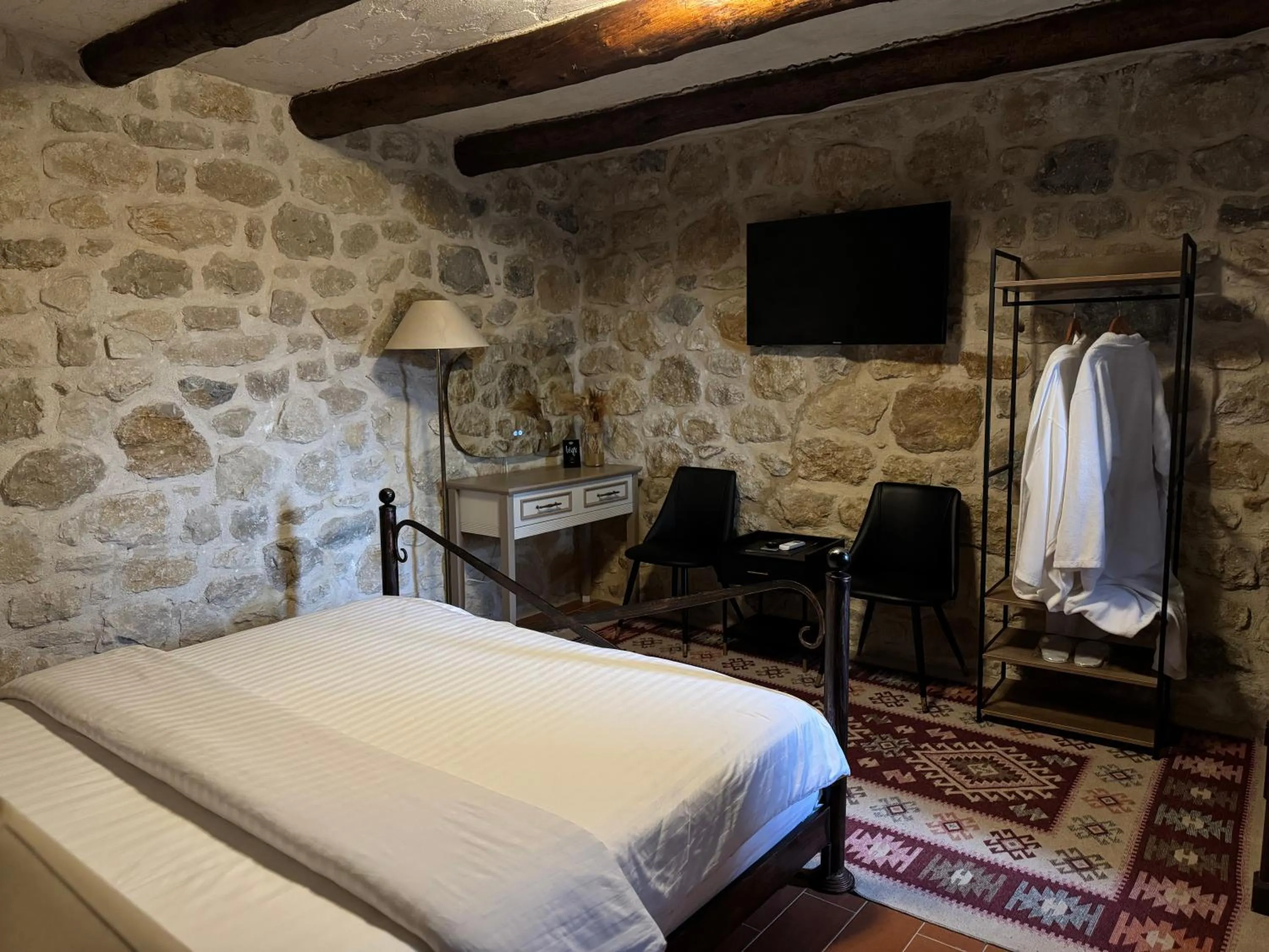 Bedroom, Bed in Chateau Fasel