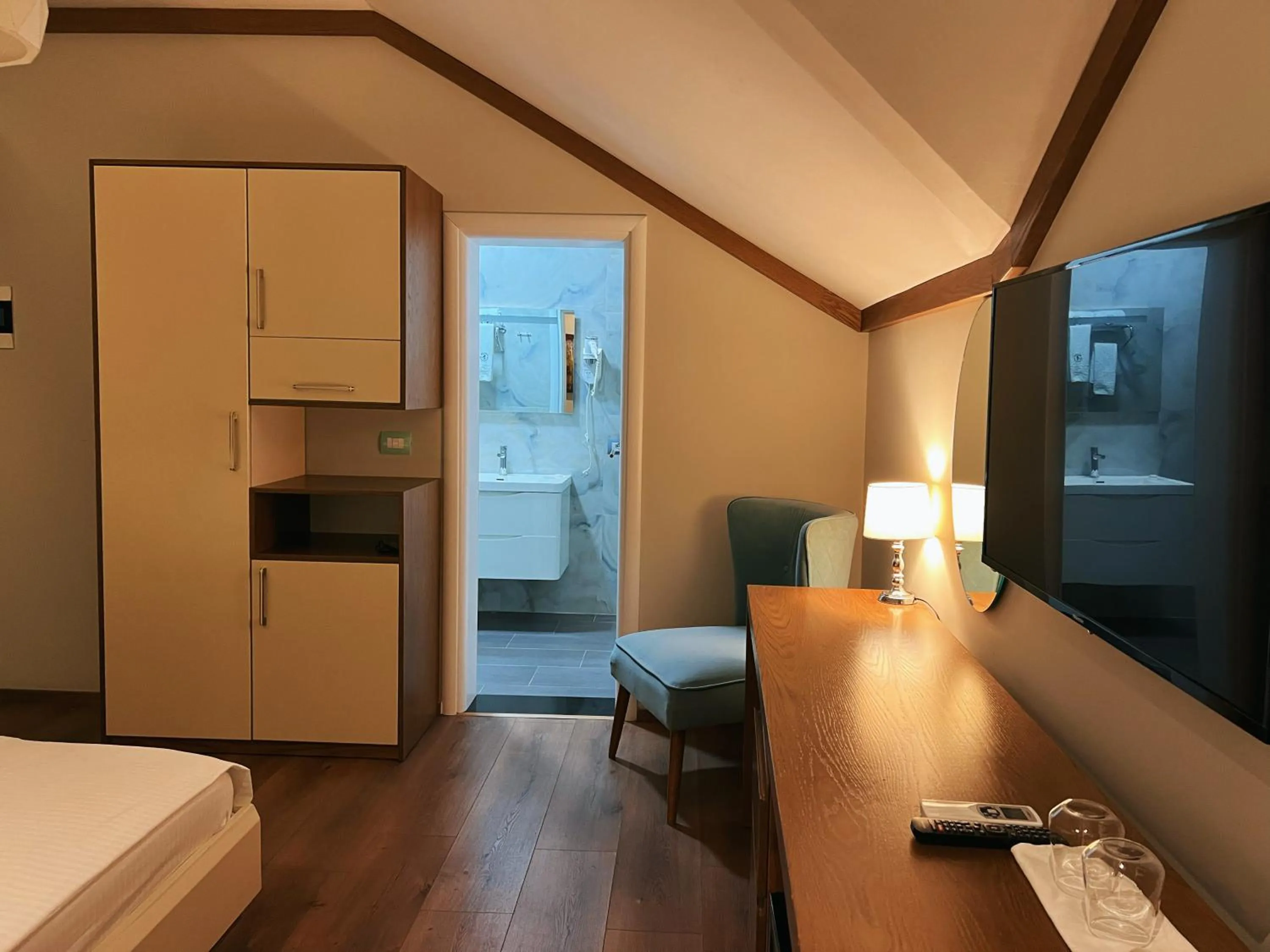 Bedroom, Bed in Chateau Fasel