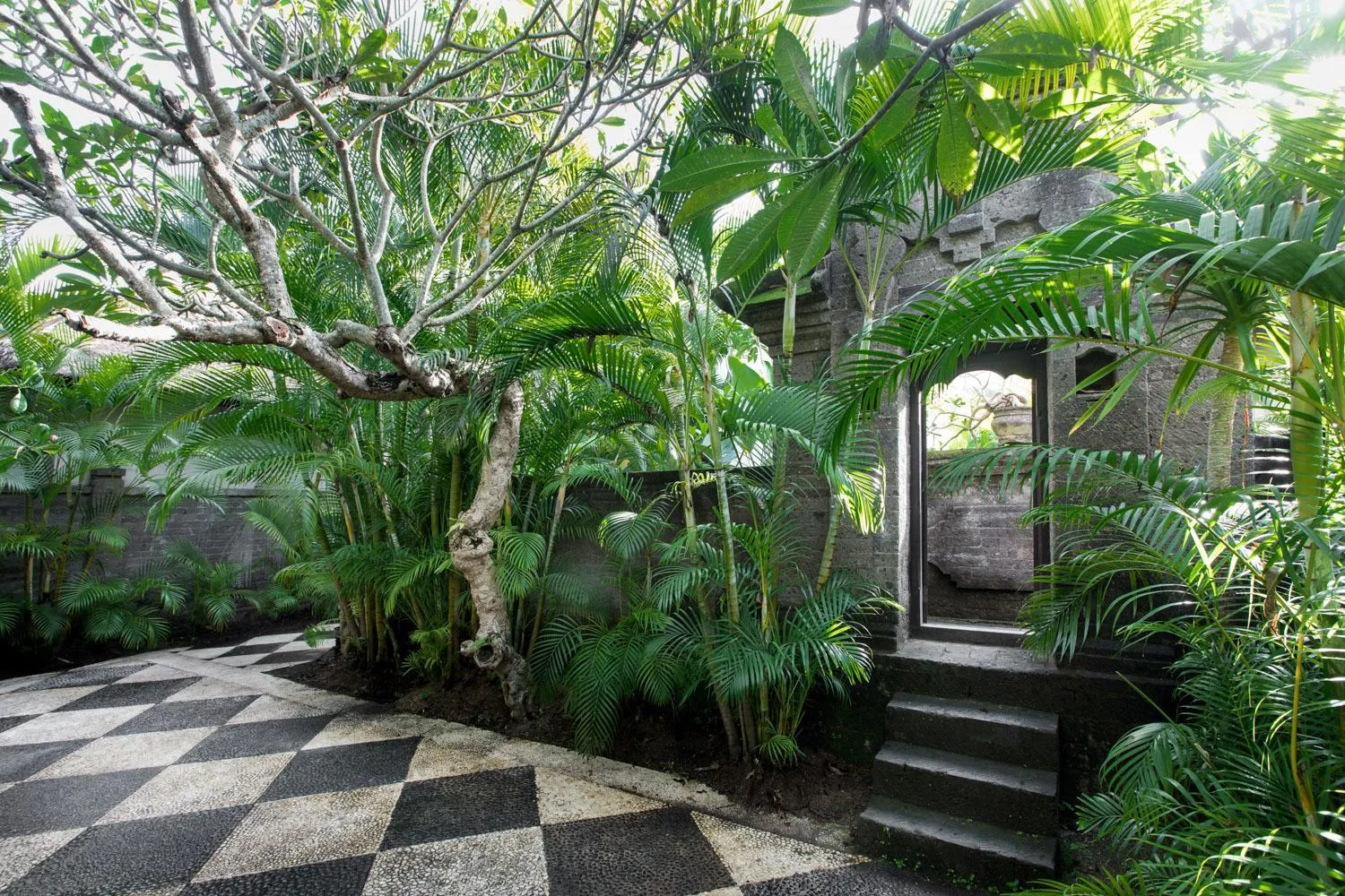 Facade/entrance in Villa Pantai Karang