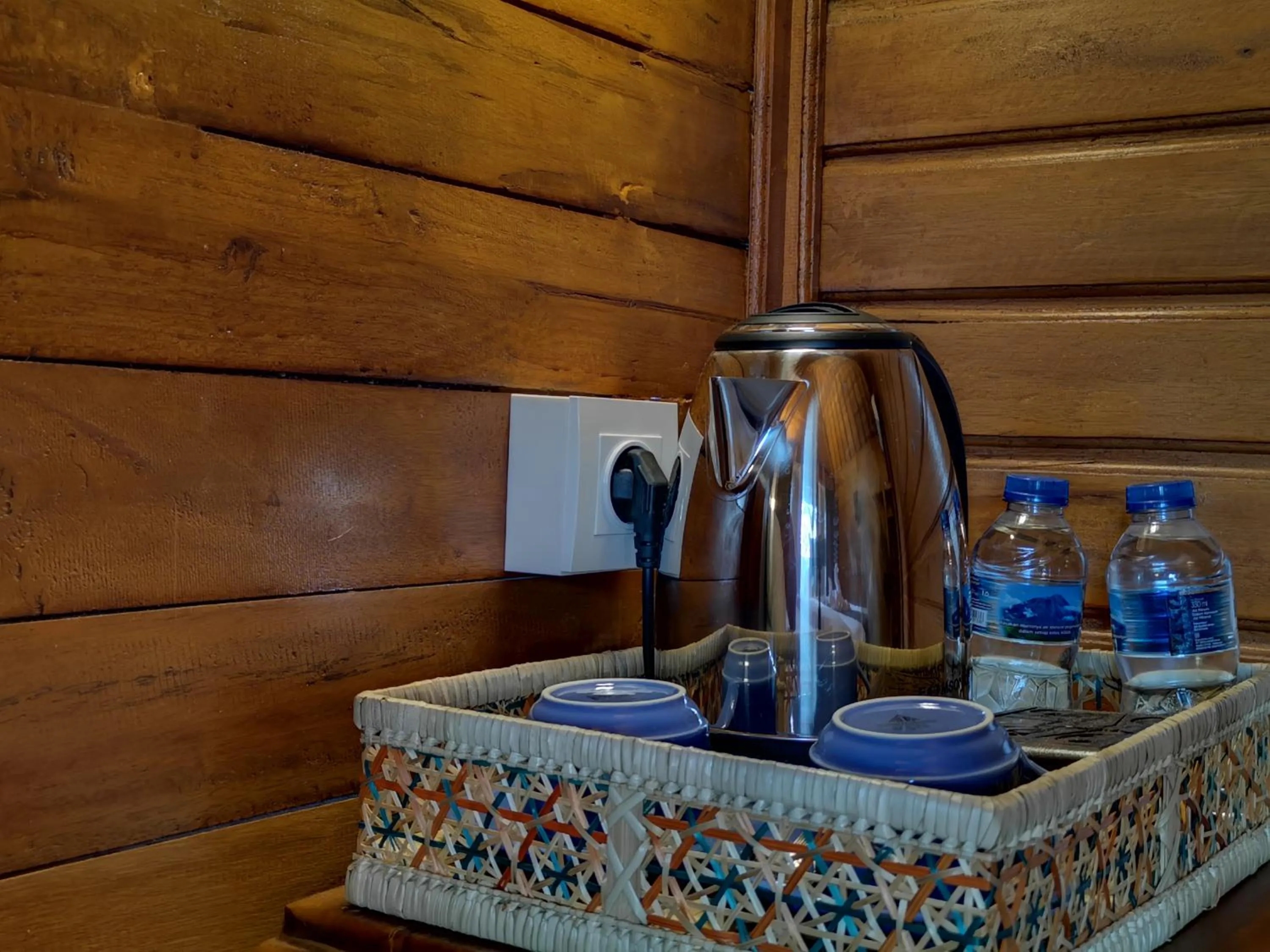 Coffee/tea facilities in Kamasan Cottage By Reccoma
