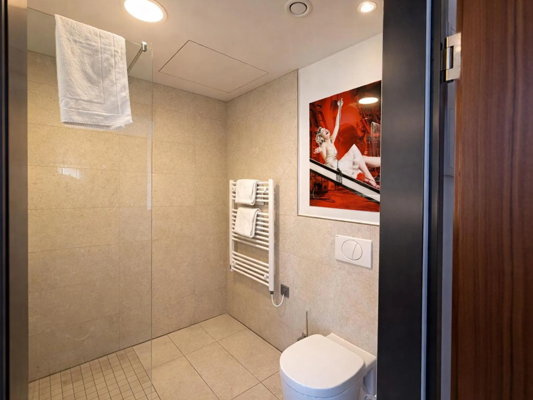 Bathroom in DORMERO DeHo Linz