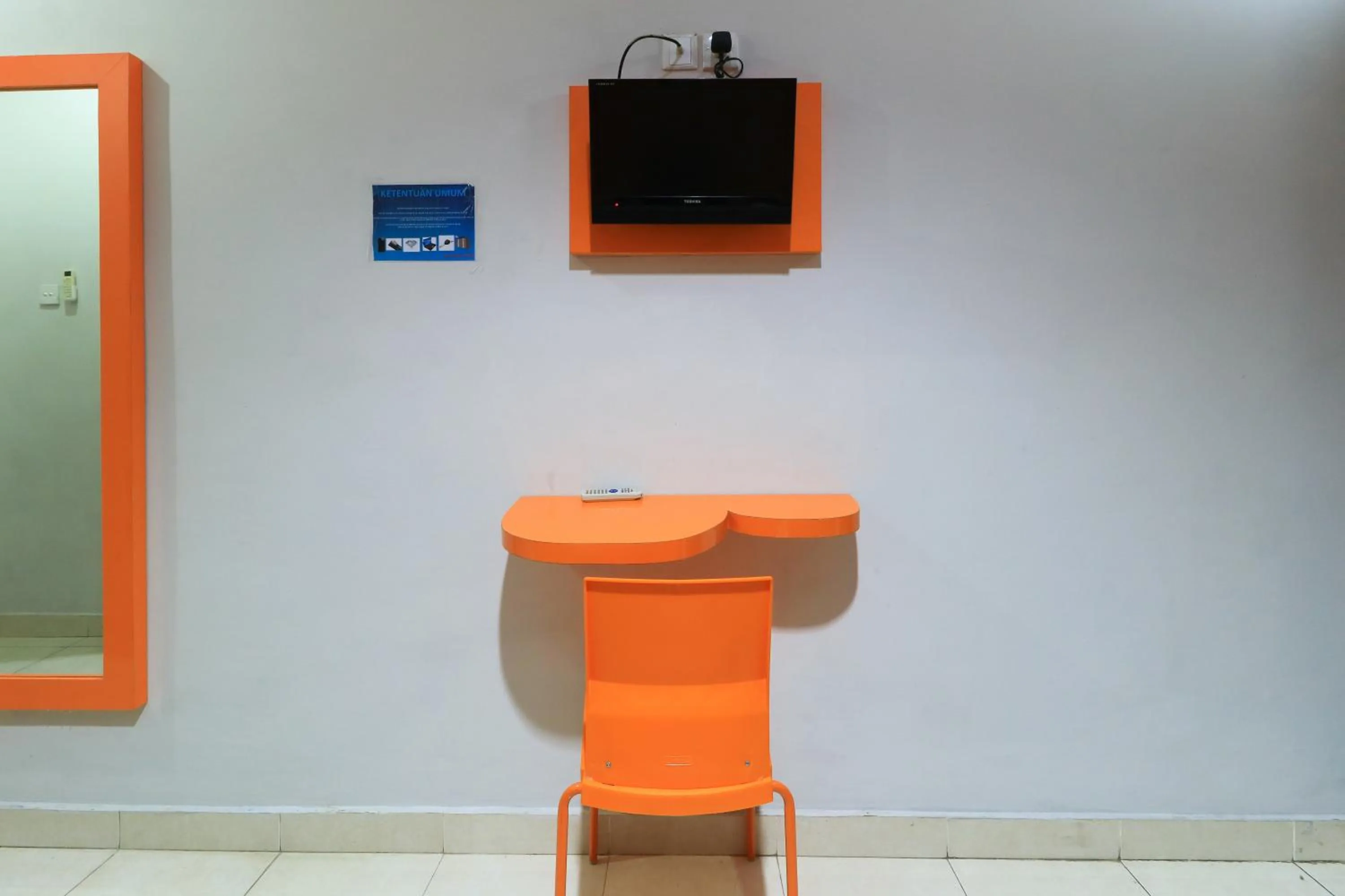 TV and multimedia in Hotel Warta Putra