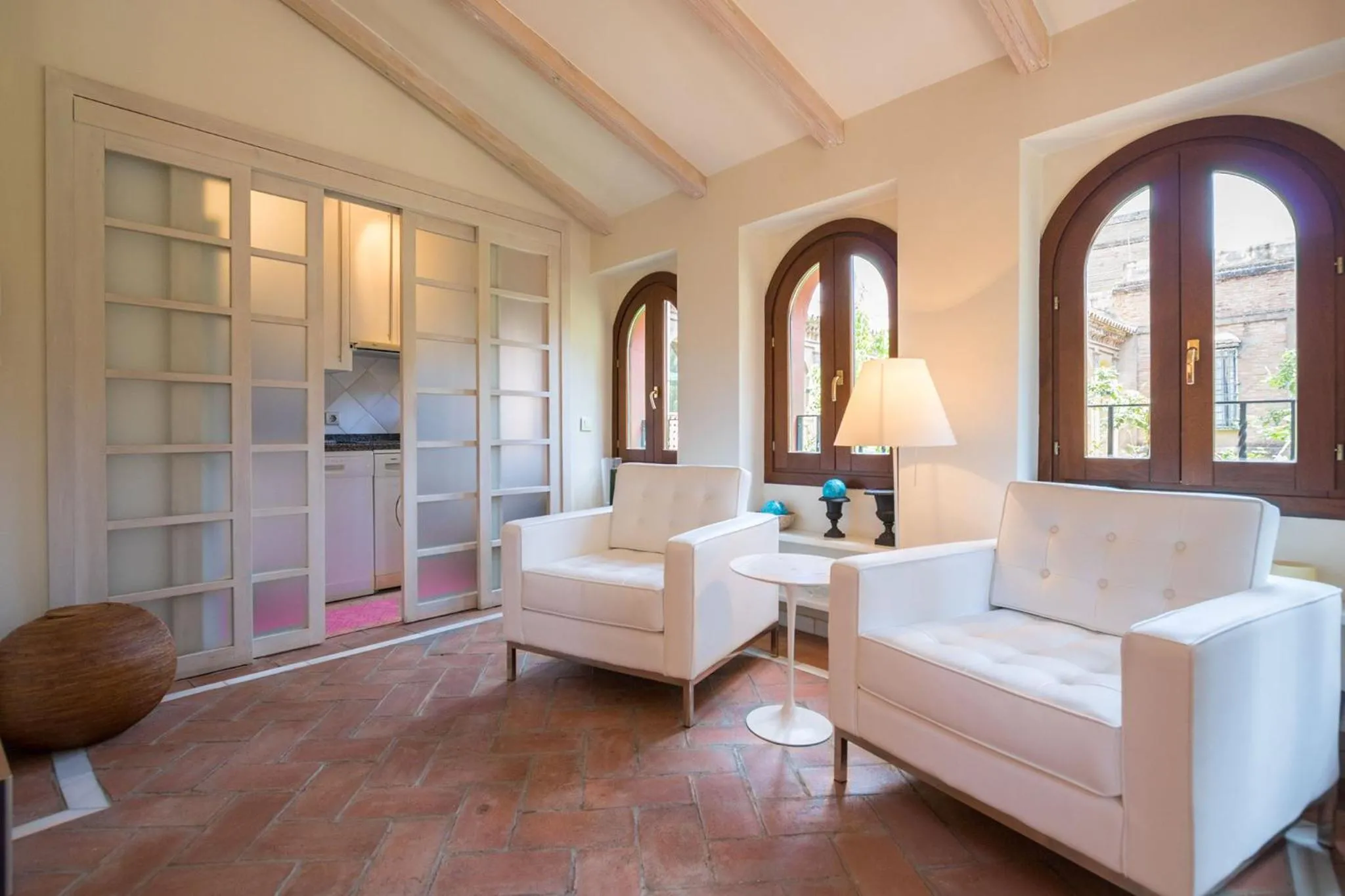 Living room in Oriental Apartment Gardens Views 2 pax