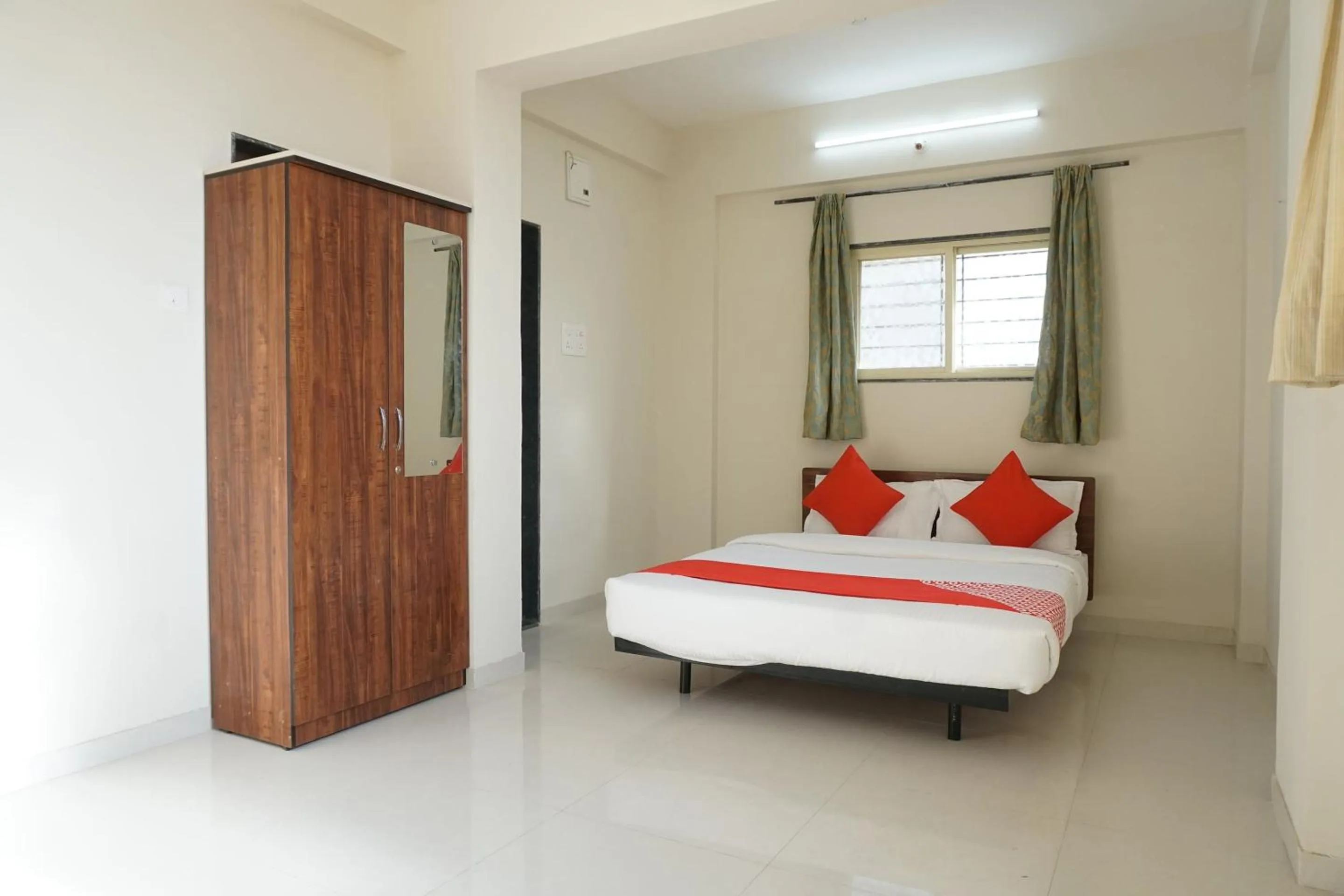 Bedroom, Bed in Super Hotel O Arusai