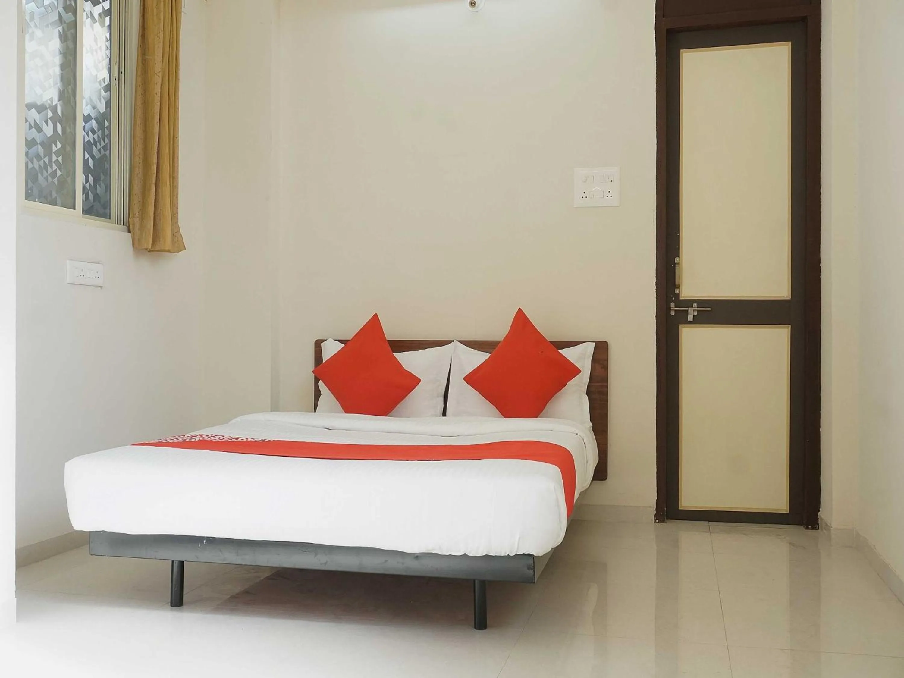 Bedroom, Bed in Super Hotel O Arusai