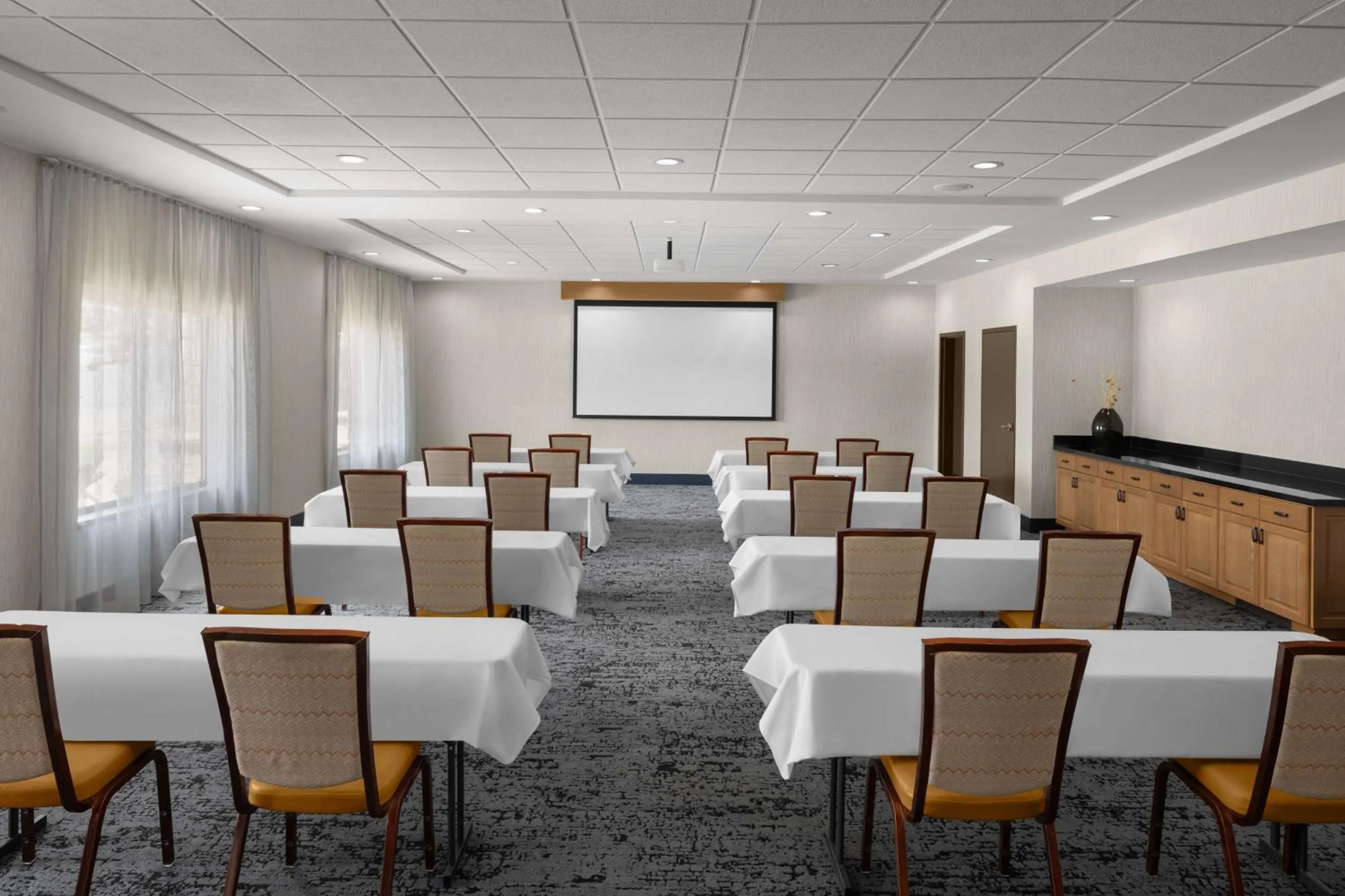 Meeting/conference room in Hampton Inn & Suites Springdale/Zion National Park