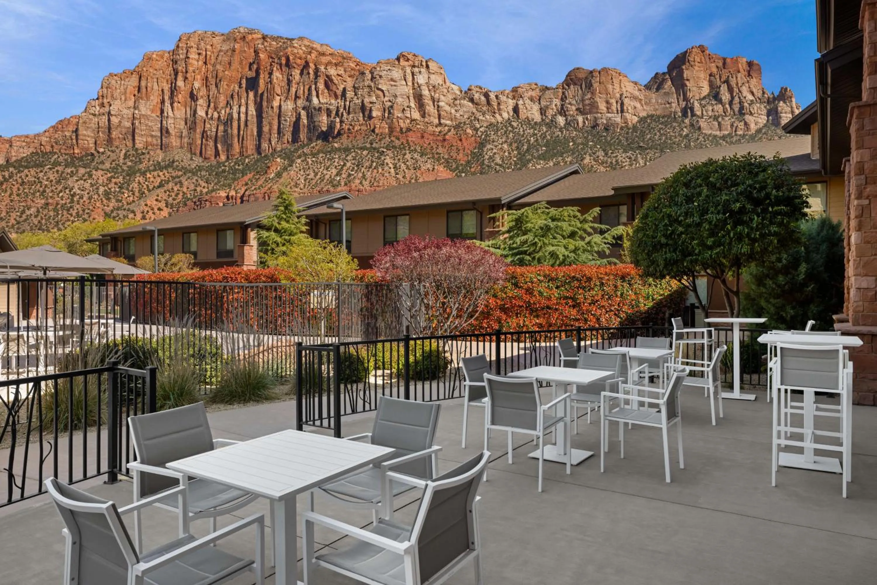 Patio in Hampton Inn & Suites Springdale/Zion National Park