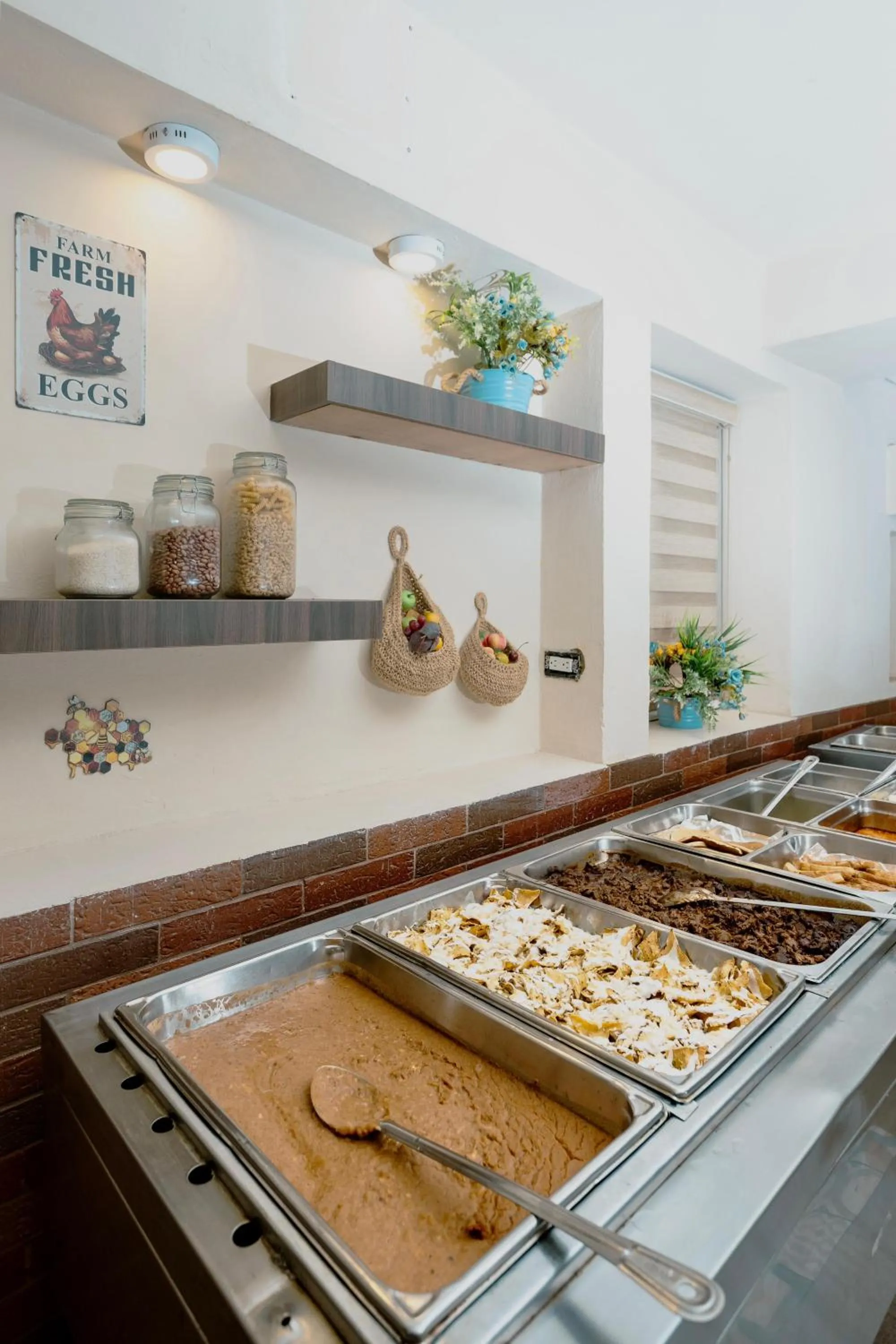 Food and drinks in Hotel Suites Kino