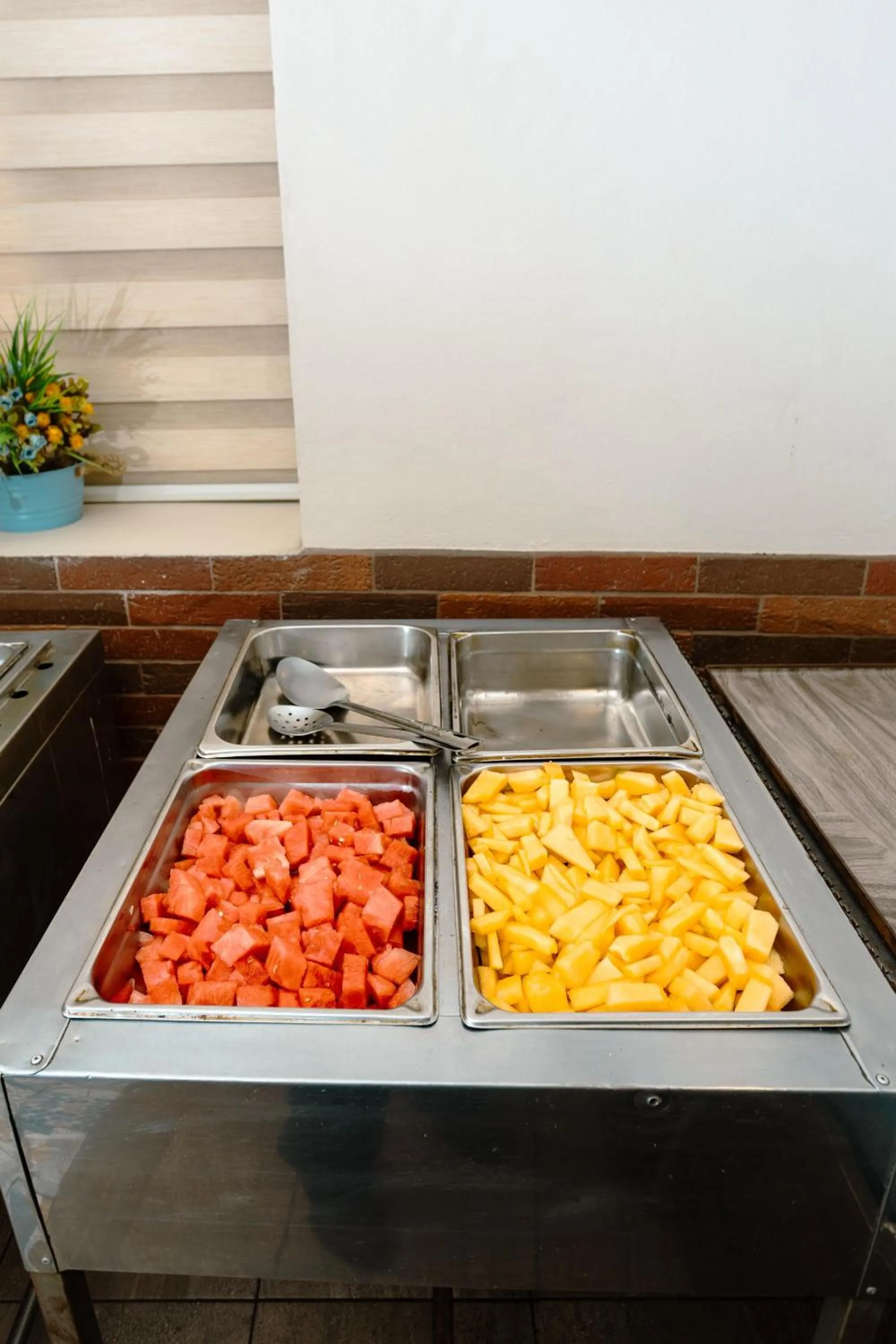 Food in Hotel Suites Kino