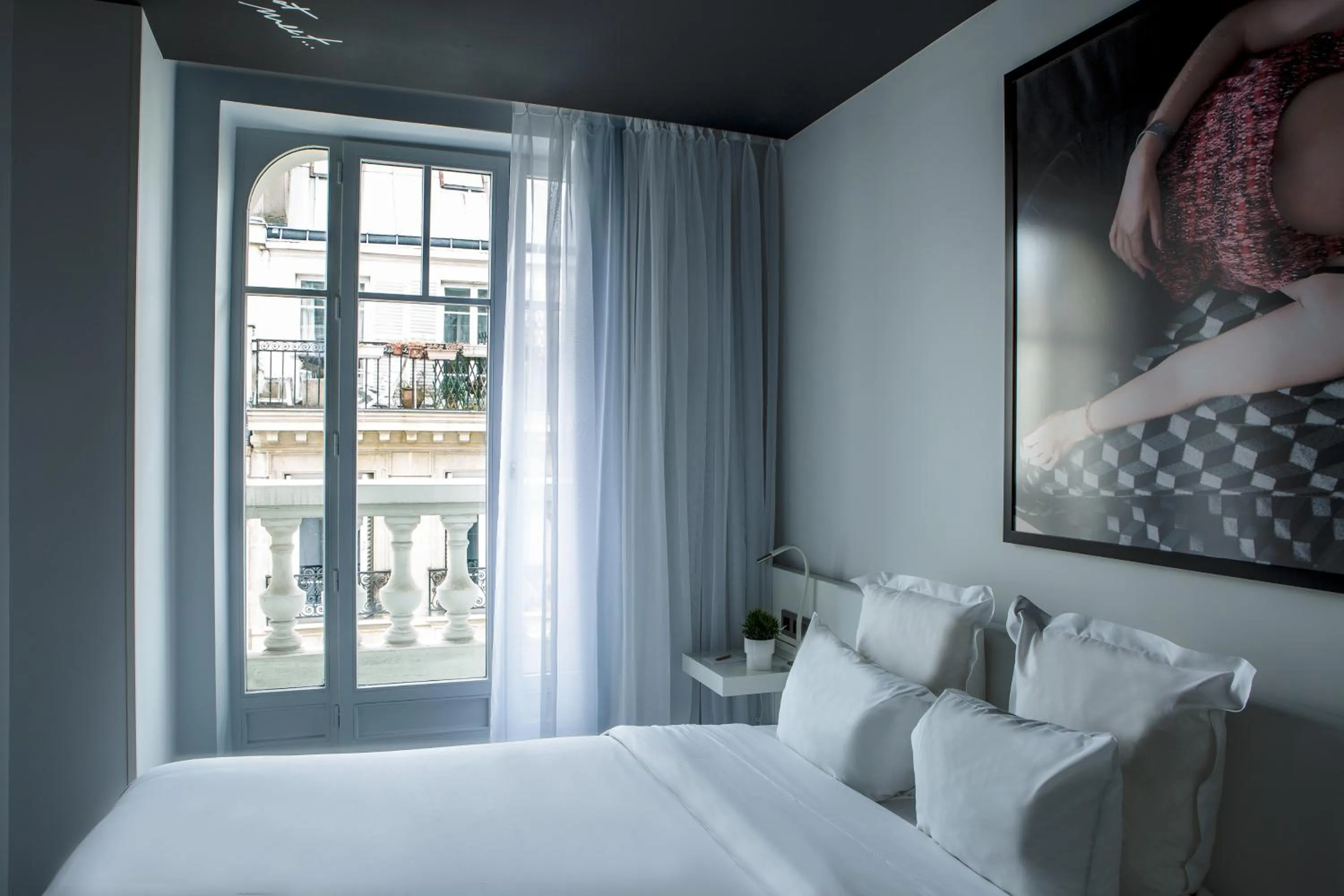 Bed in Le Général Hôtel