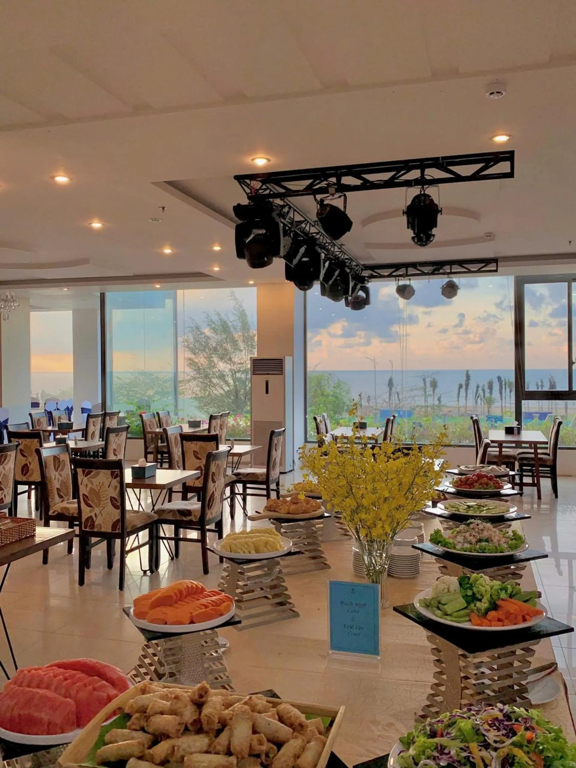 Buffet breakfast in Annata Beach Hotel