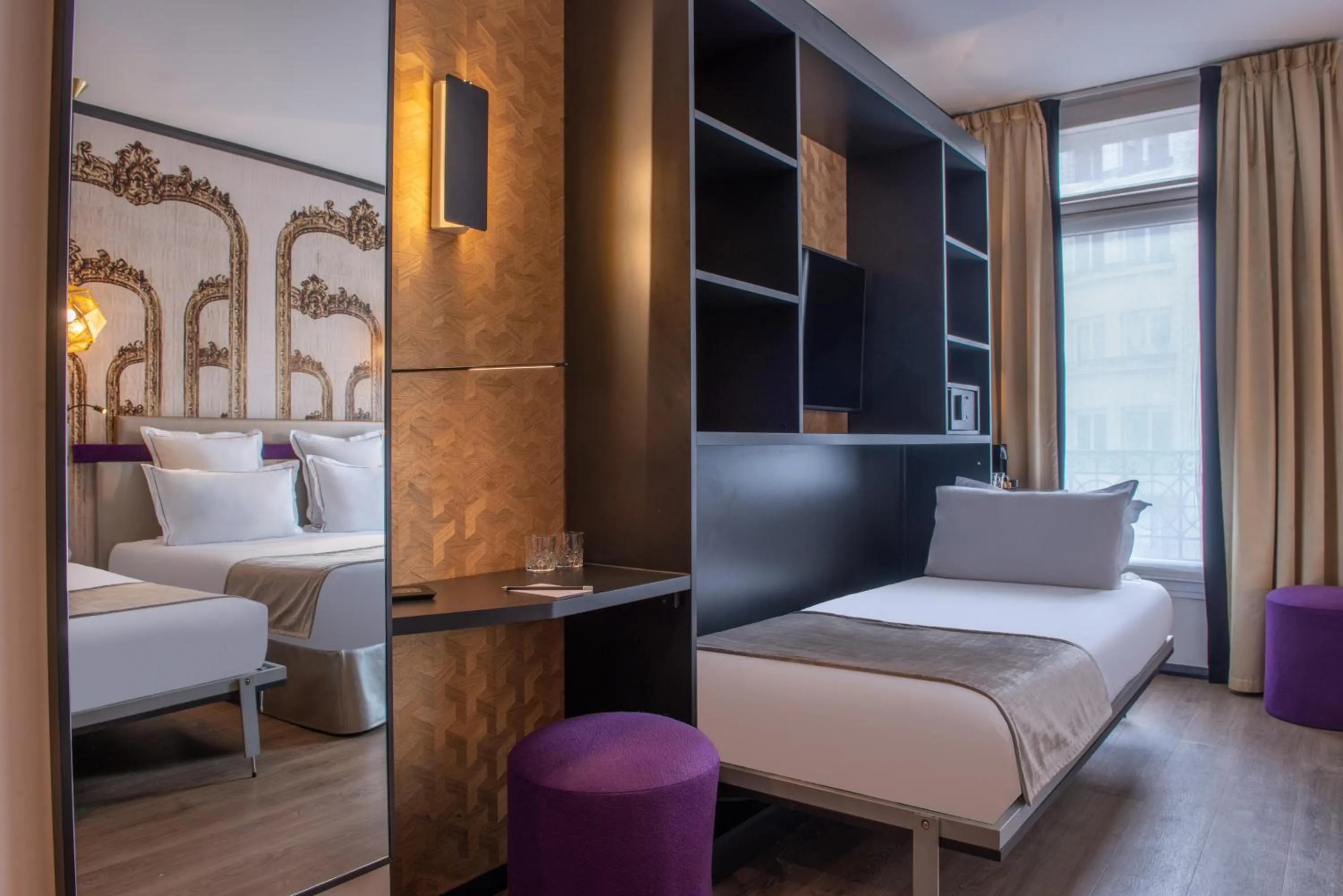 Bedroom, Bed in Hotel Yllen Eiffel