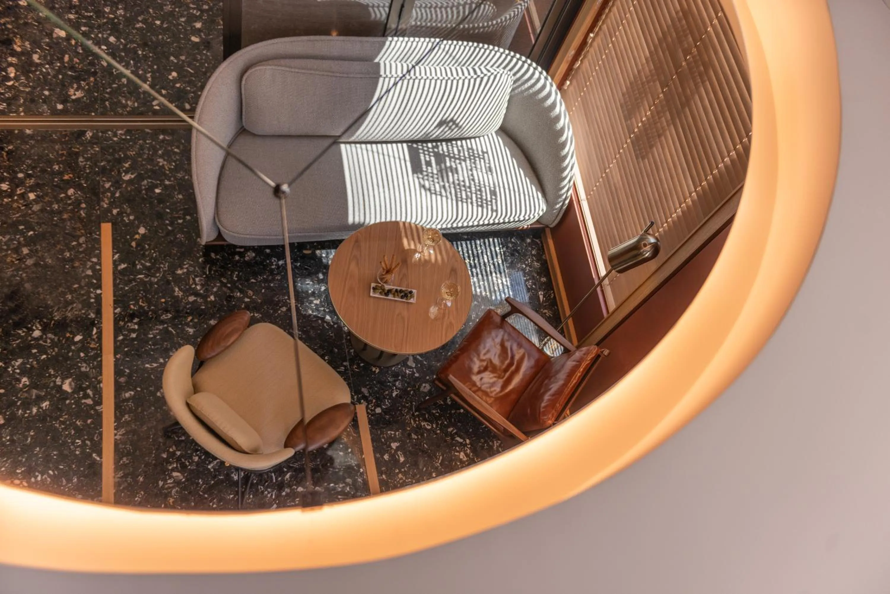 Living room in Hotel Yllen Eiffel