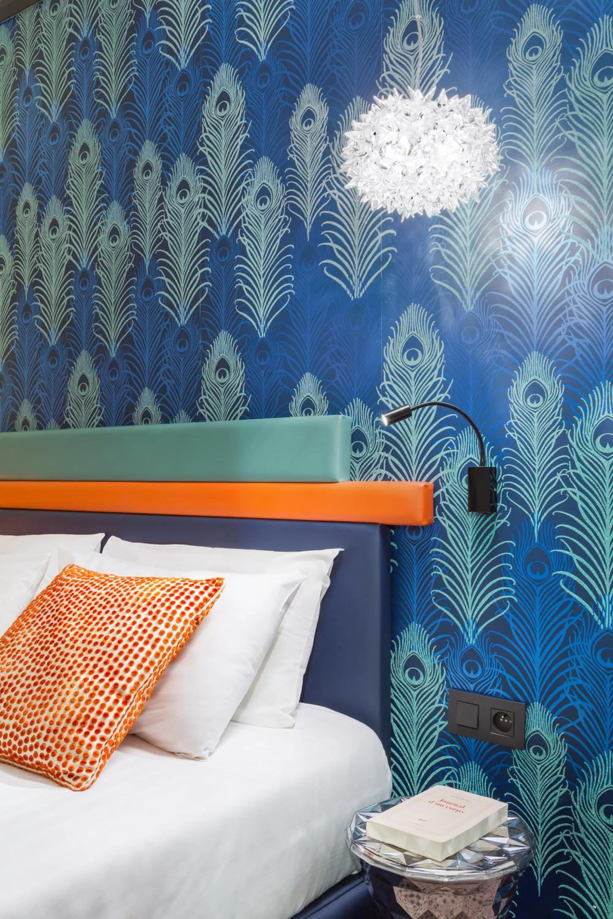 Decorative detail, Bed in Hotel Yllen Eiffel