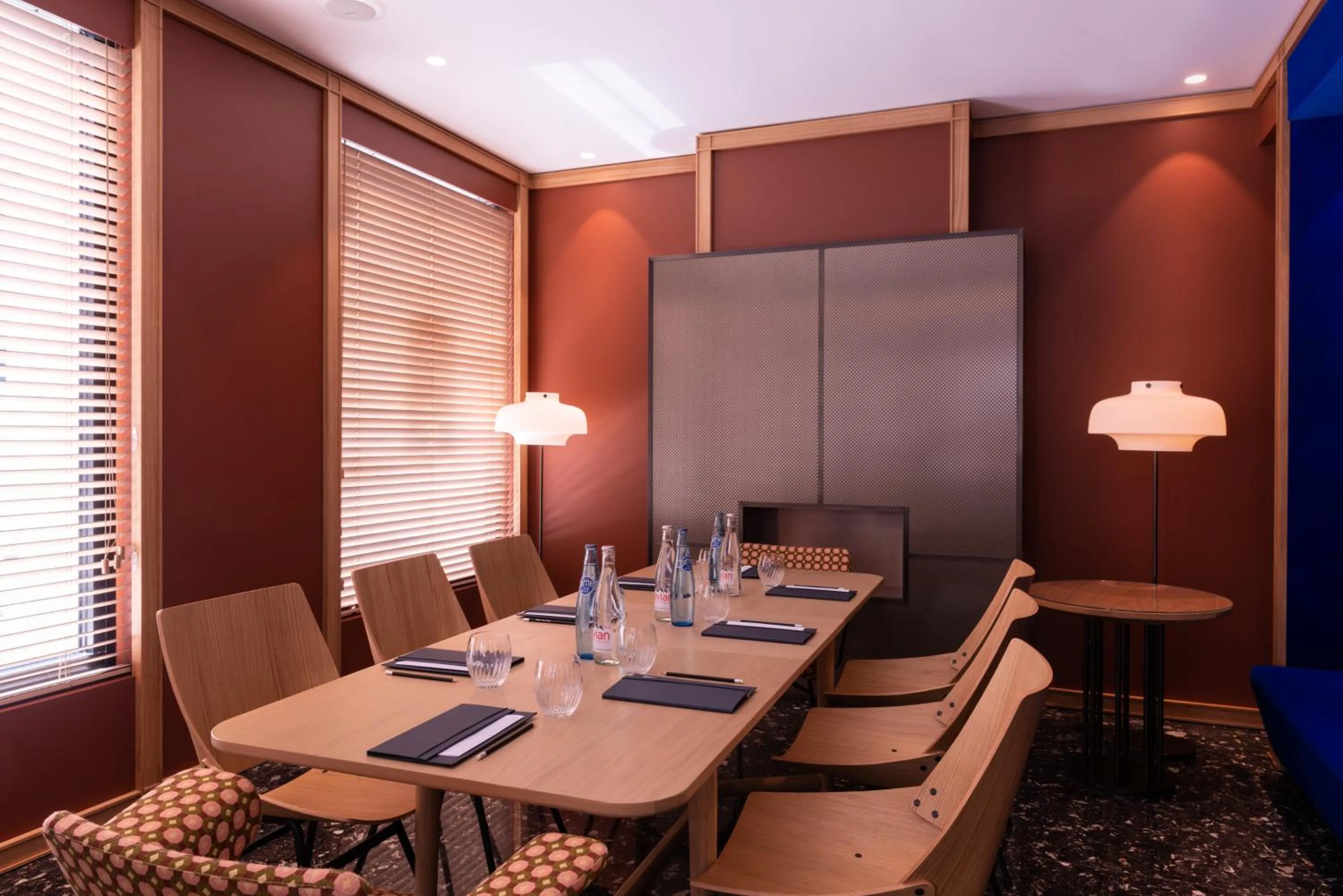 Meeting/conference room in Hotel Yllen Eiffel