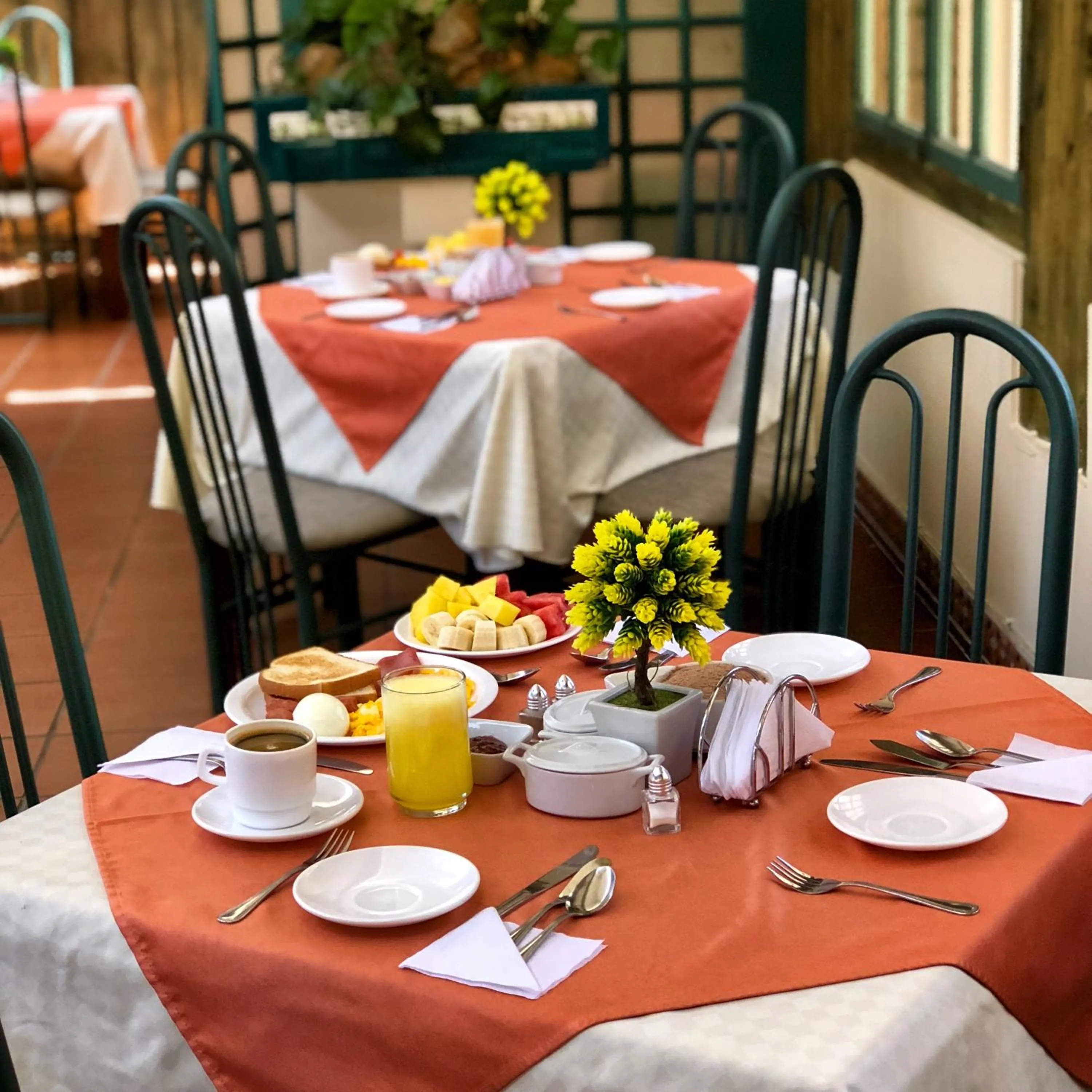 Restaurant/places to eat in Hotel NASS Pinar del Lago