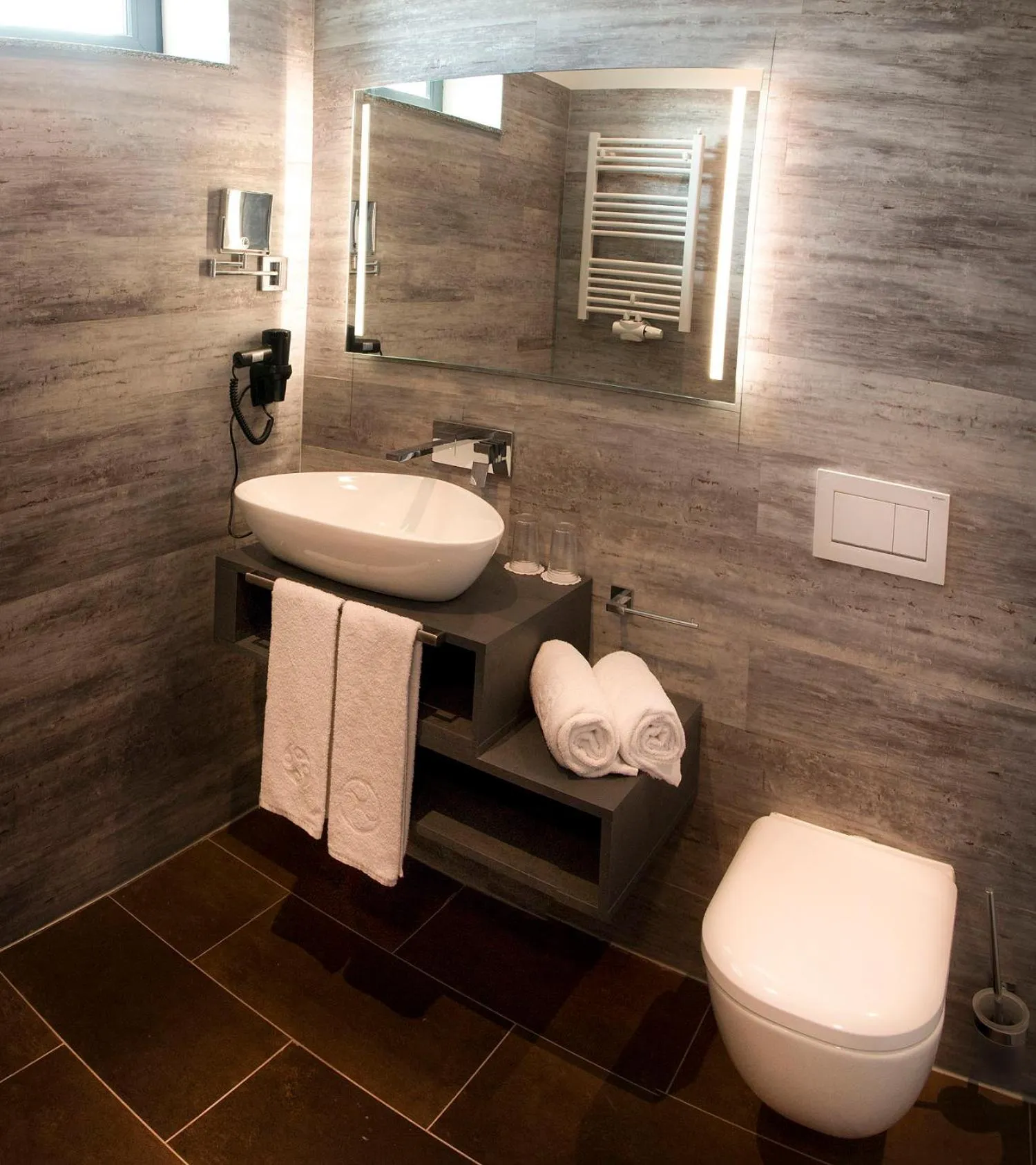 Bathroom in premium by GS Hotel