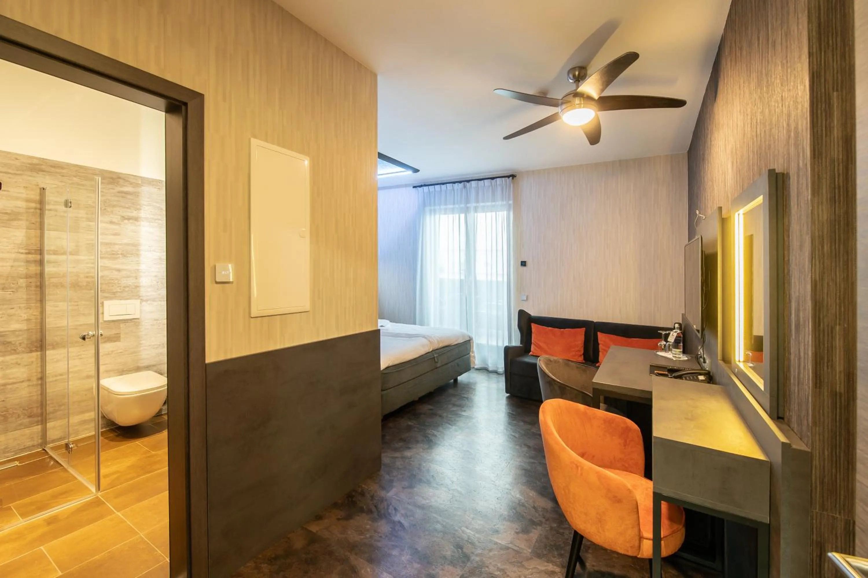 Photo of the whole room in premium by GS Hotel