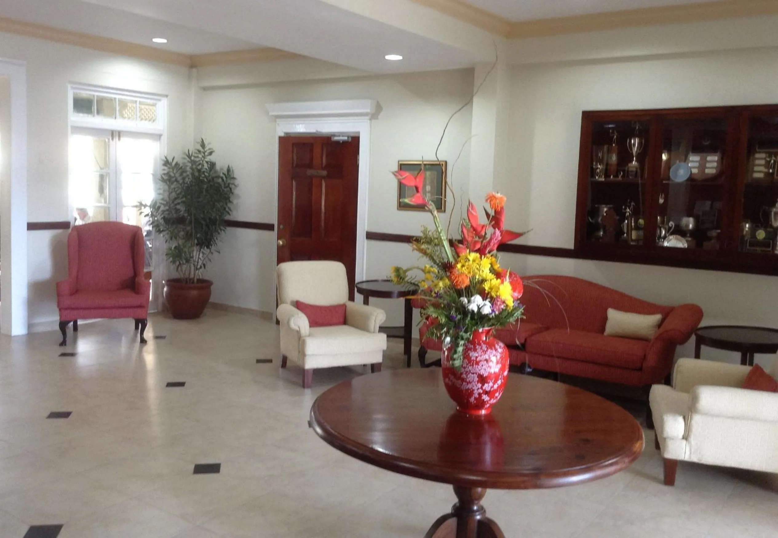Lobby or reception in The Liguanea Club