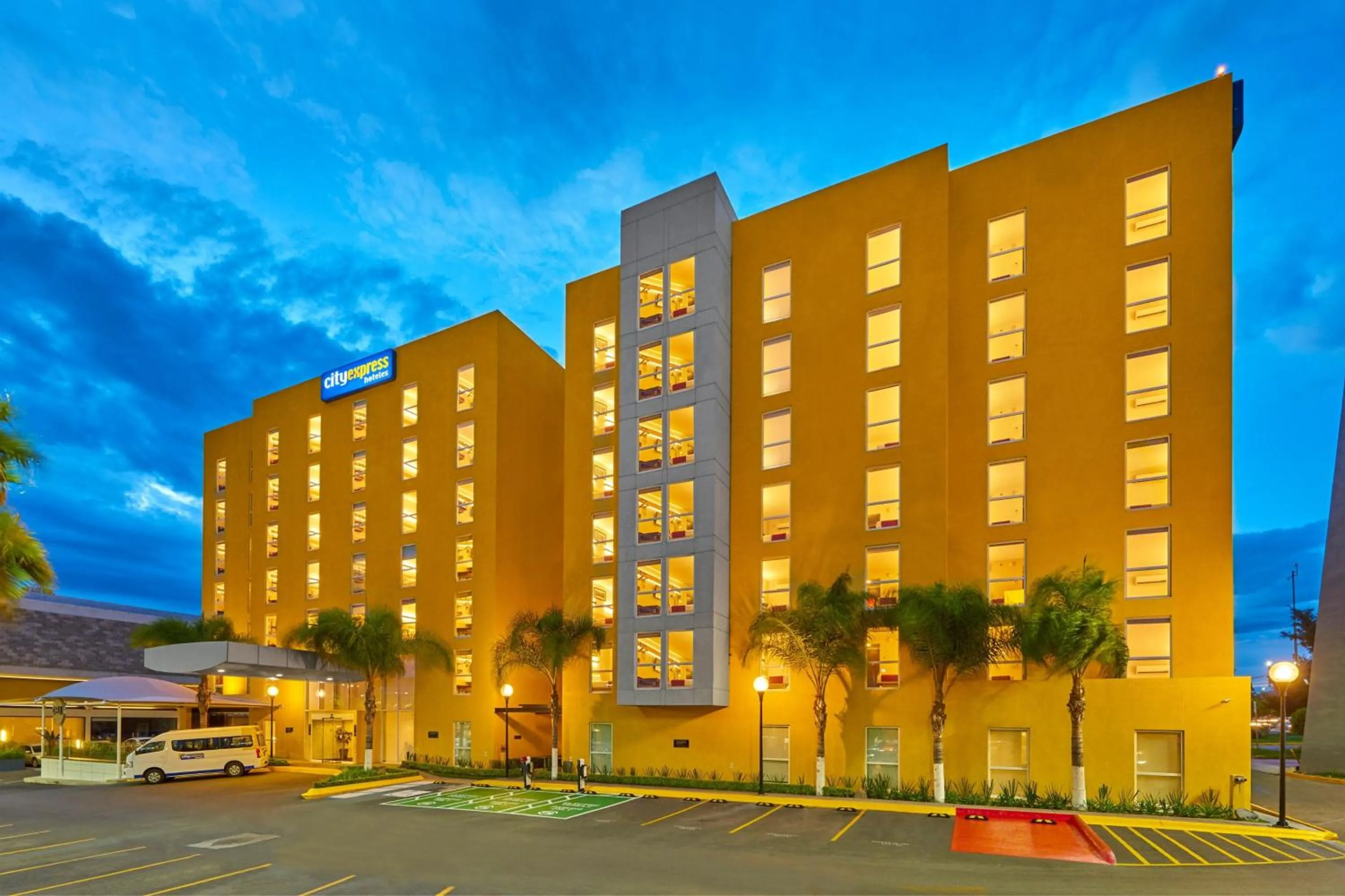 Property building in City Express by Marriott Chetumal