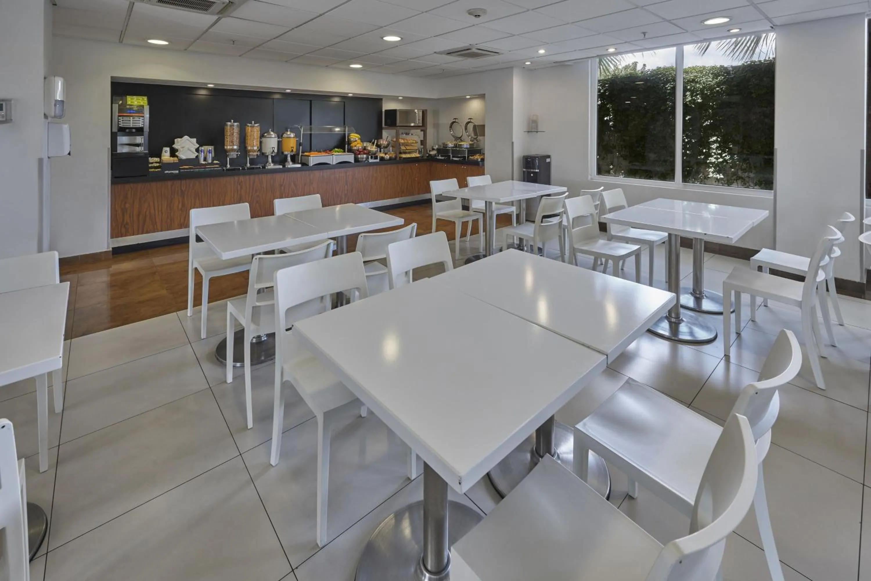 Breakfast in City Express by Marriott Chetumal