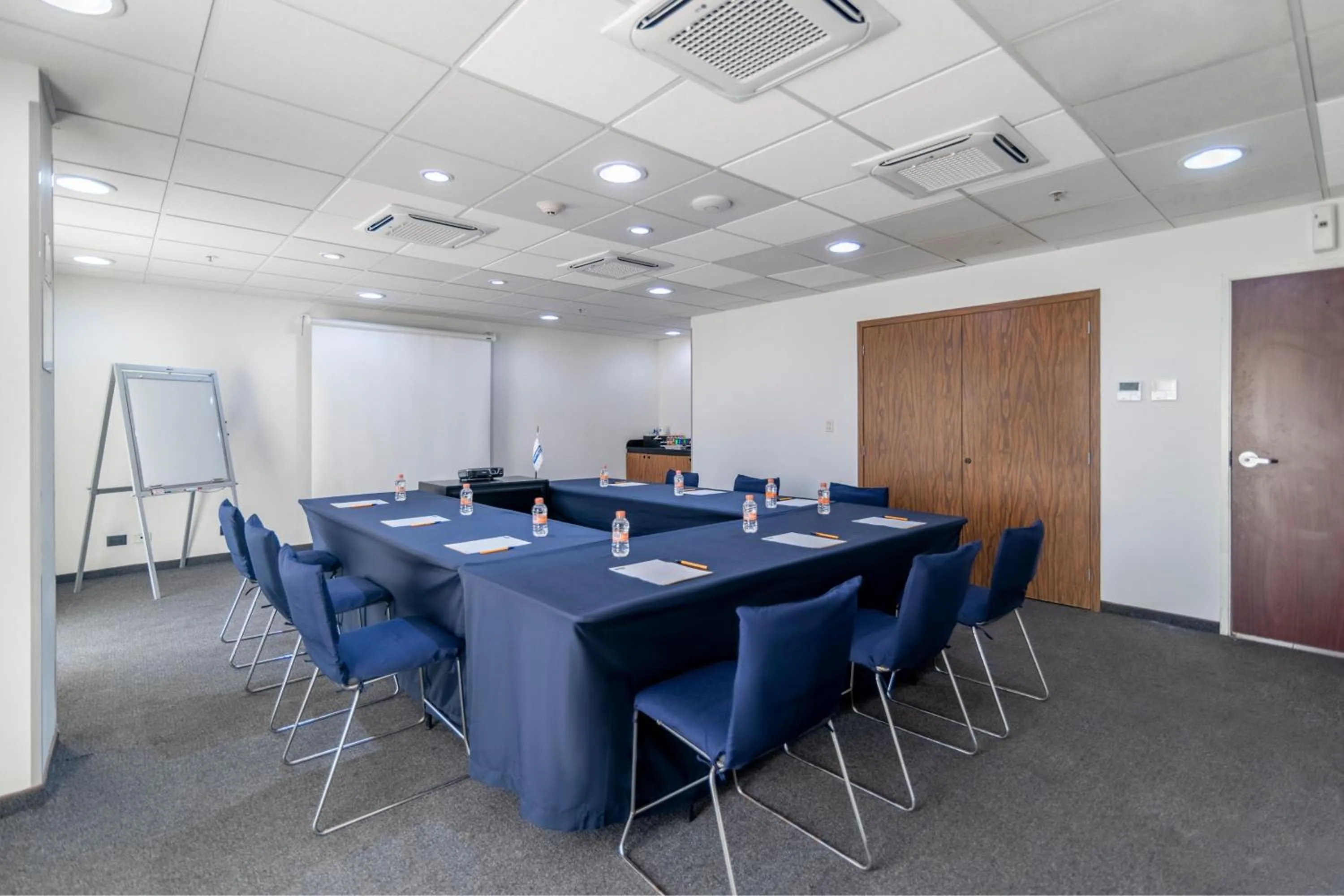 Meeting/conference room in City Express by Marriott Chetumal
