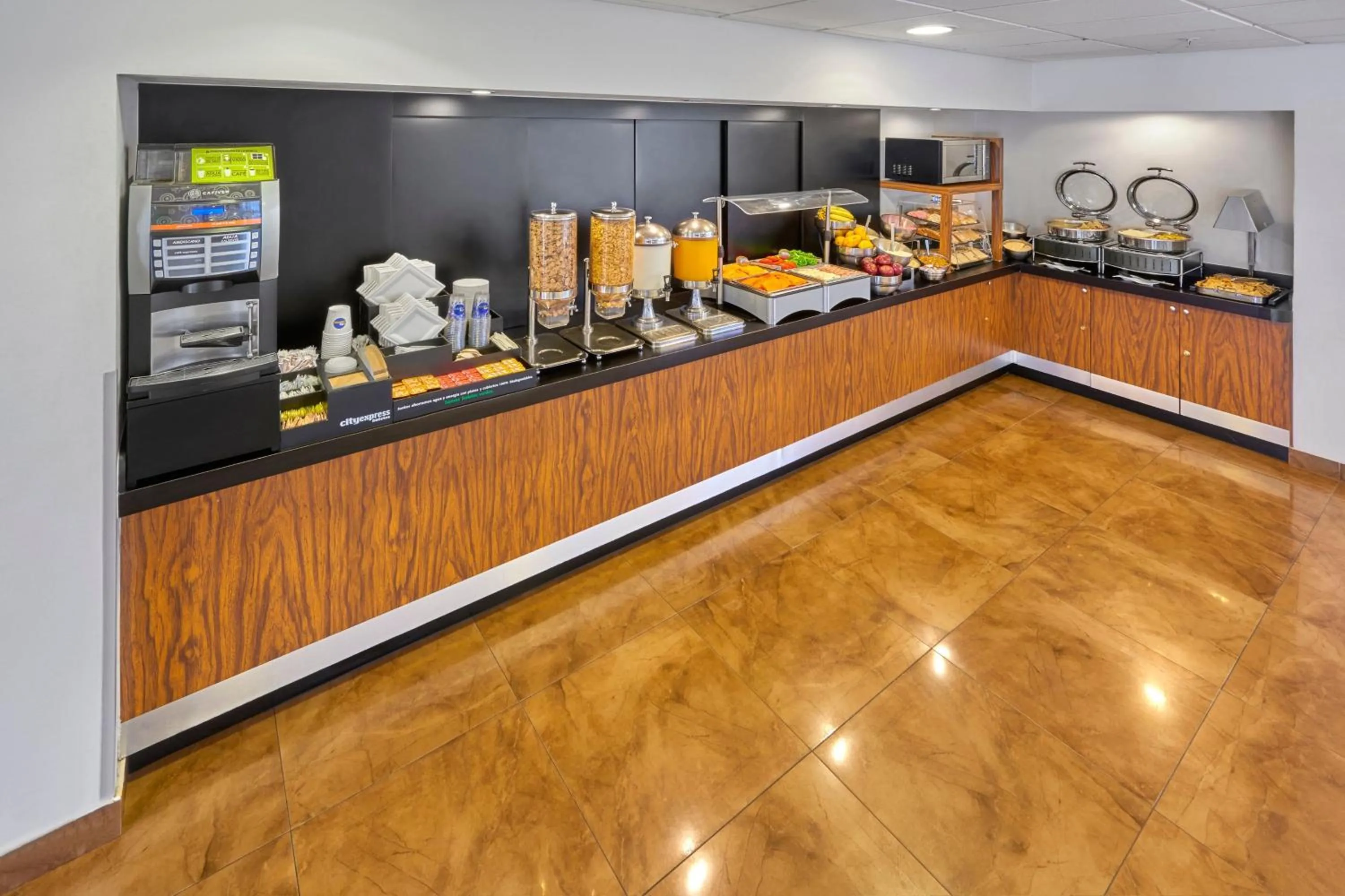 Breakfast in City Express by Marriott Chetumal