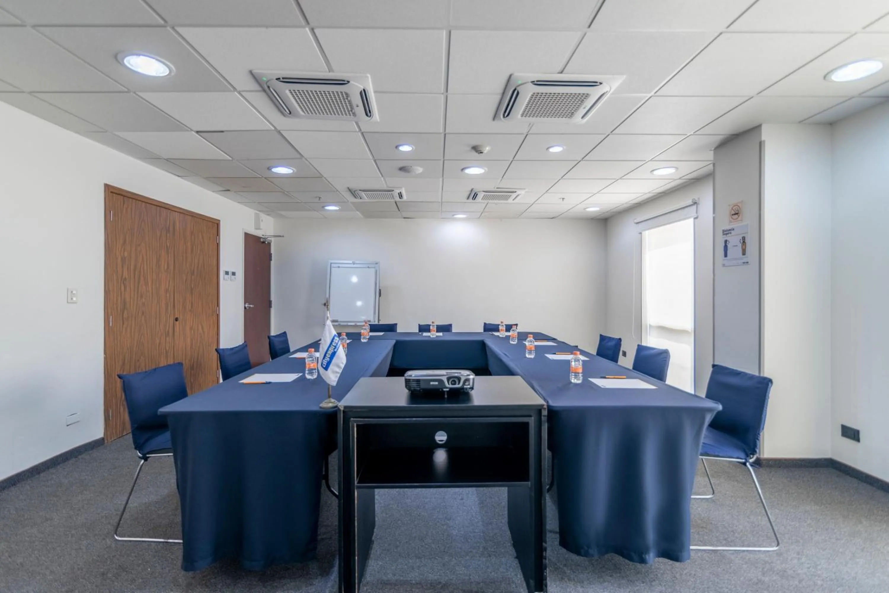 Meeting/conference room in City Express by Marriott Chetumal