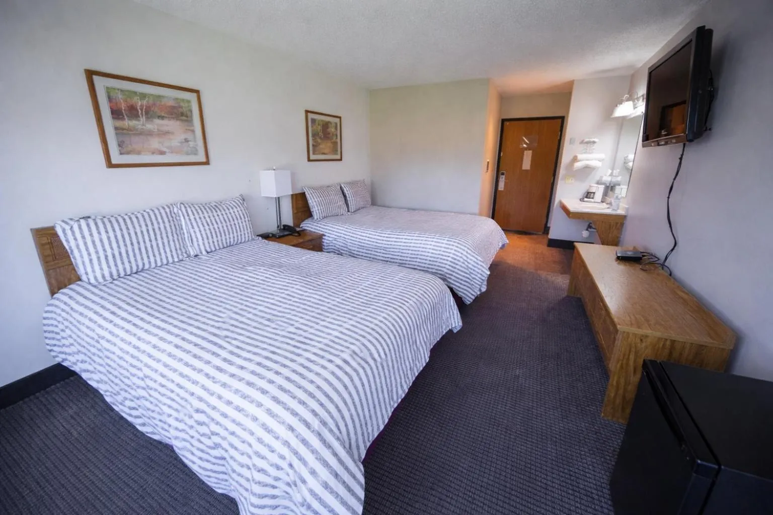 Bedroom, Bed in Westwood Inn & Suites Kimball I 90